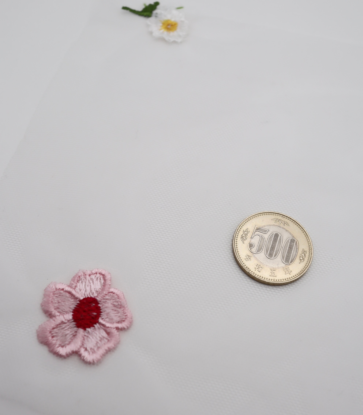【25SS-388】フラワー刺繍チュール /0.5yあたり=~1235円