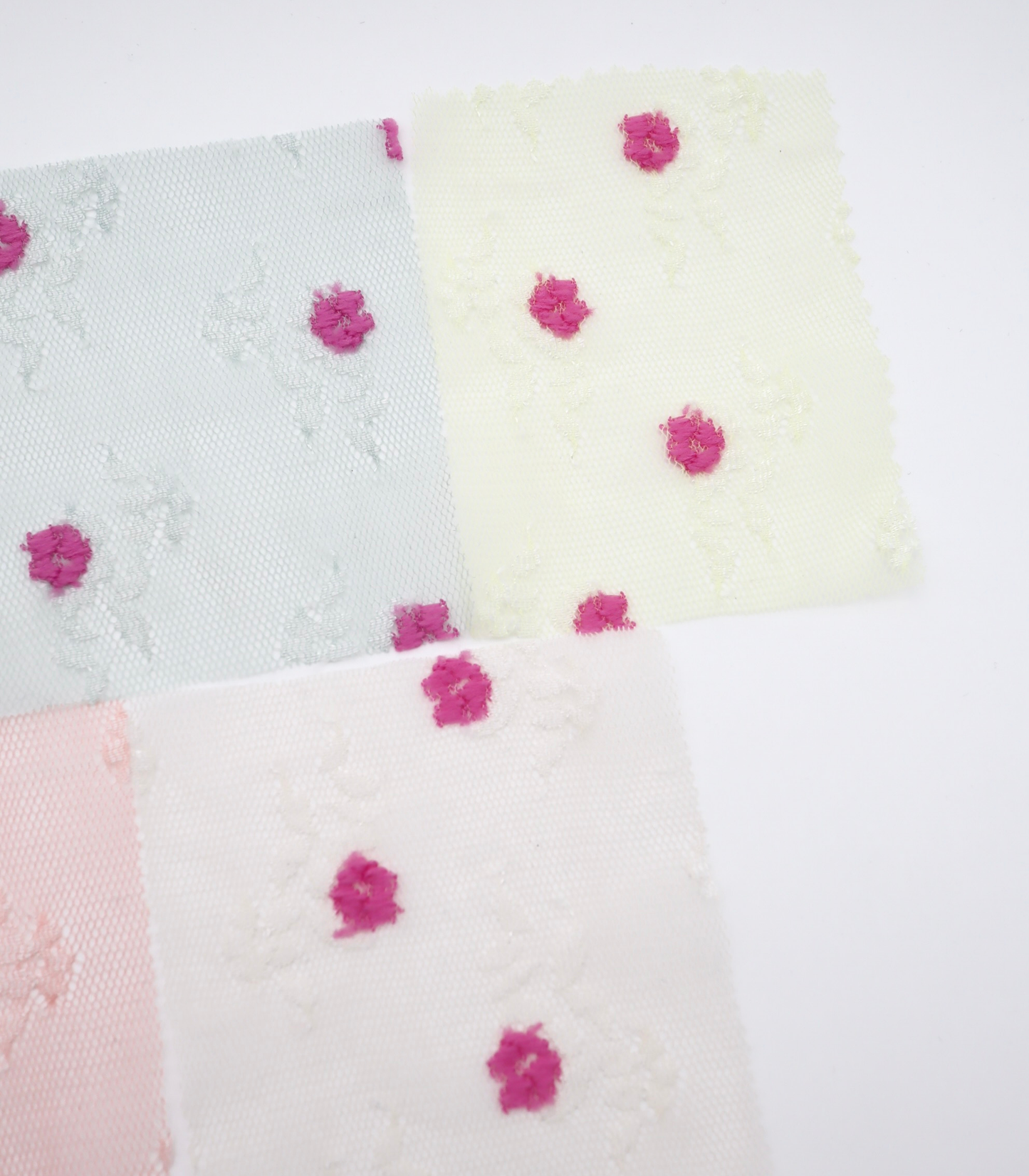 【25SS-450】ぷちふわ小花柄刺繍チュール /0.5yあたり=~745円