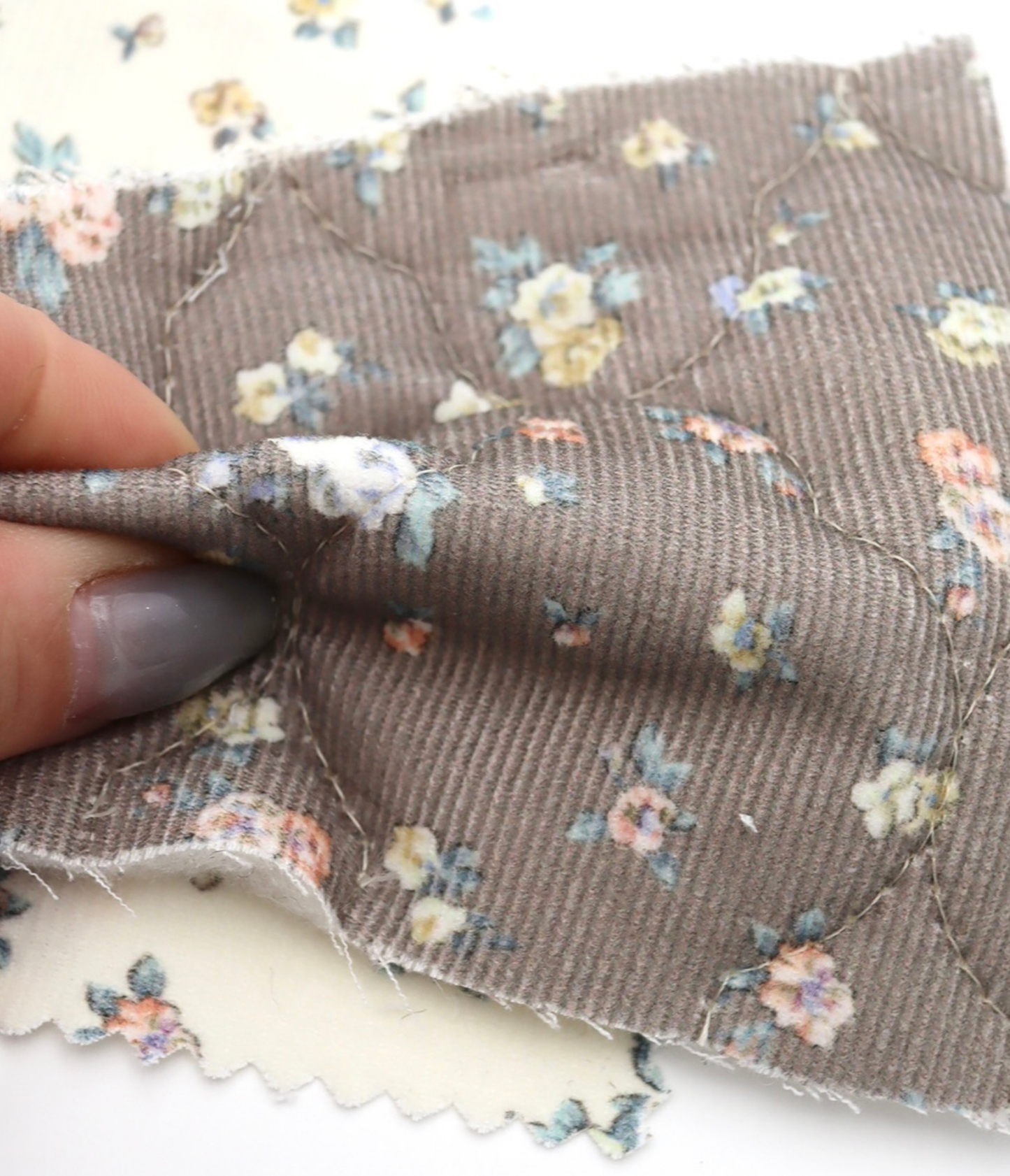【25SS-095】小花柄プリントキルティングコーデュロイ