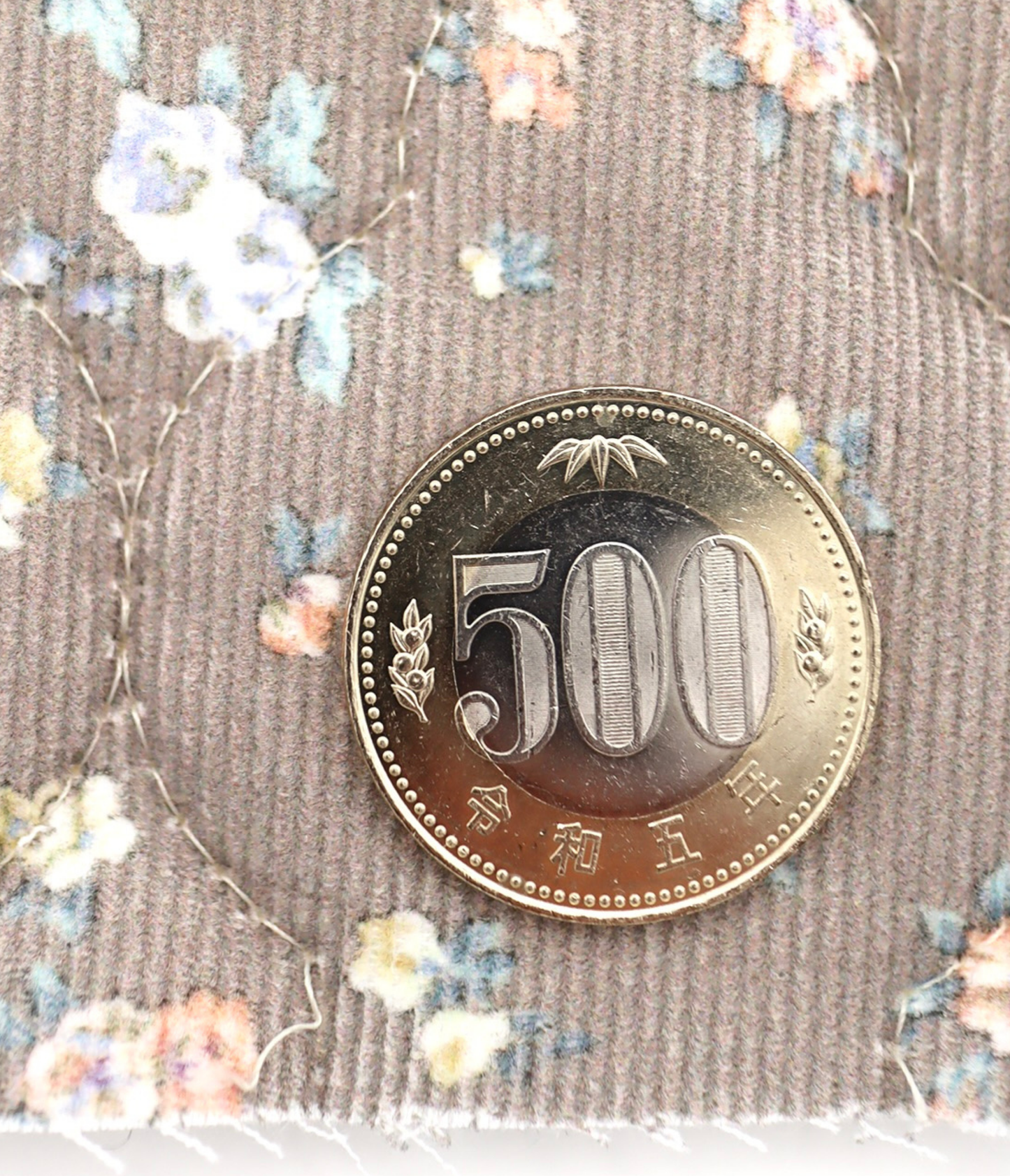【25SS-095】小花柄プリントキルティングコーデュロイ