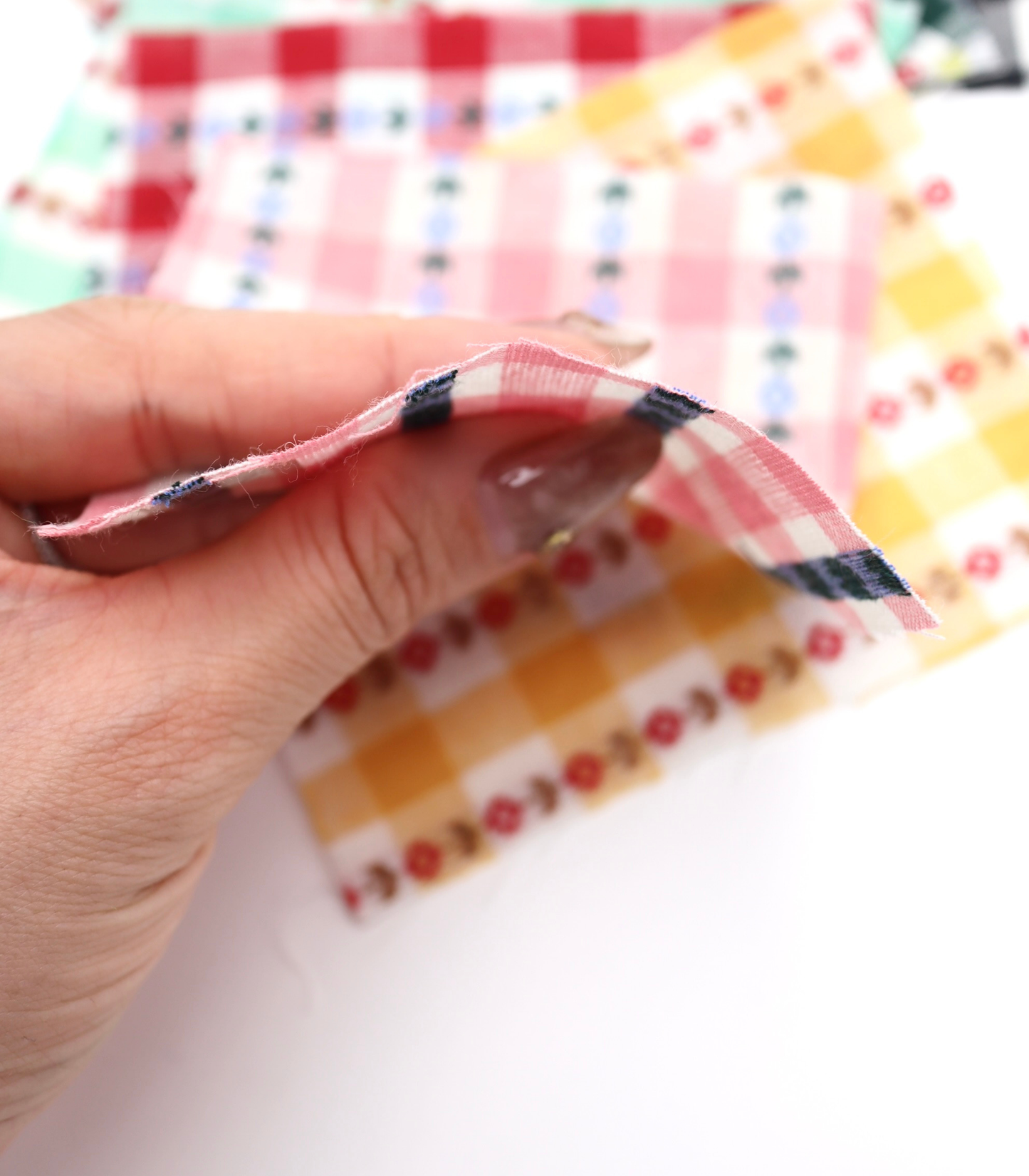 【25SS-318】ストライプ小花柄刺繍先染めギンガムチェック /0.5yあたり=~630円