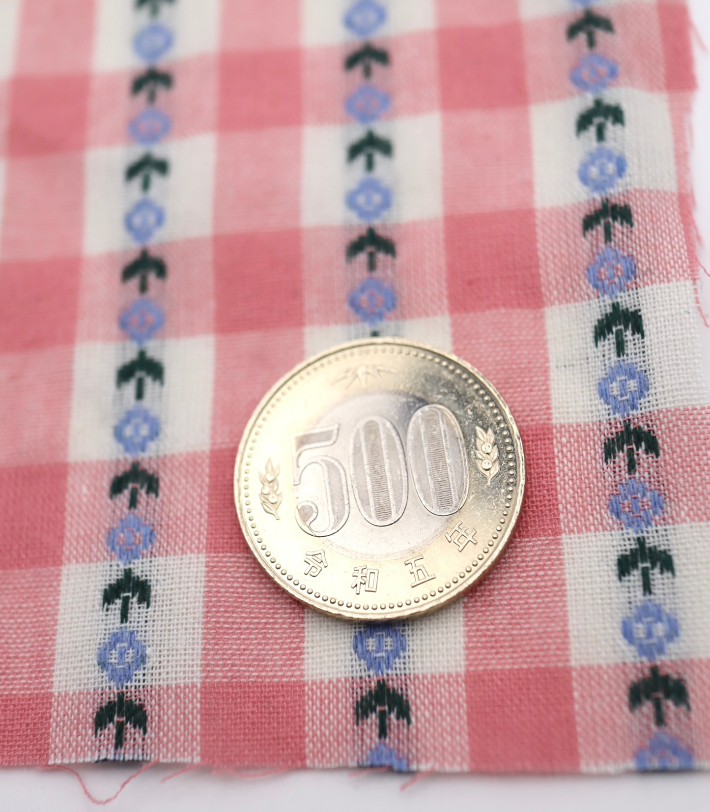 【25SS-318】ストライプ小花柄刺繍先染めギンガムチェック /0.5yあたり=~630円