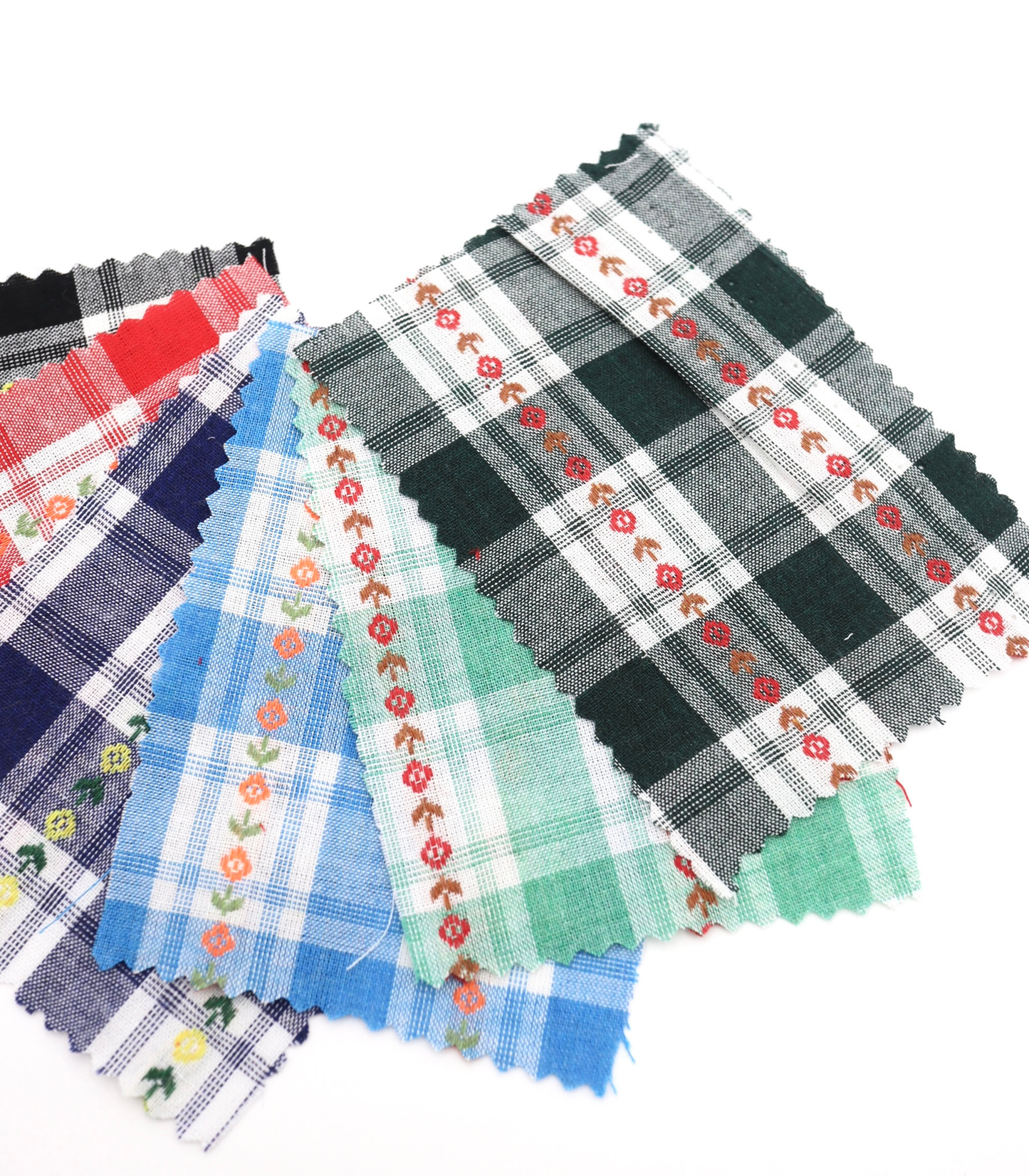 【25SS-319】ストライプ小花柄刺繍先染めタータンチェック /0.5yあたり=~ 610円