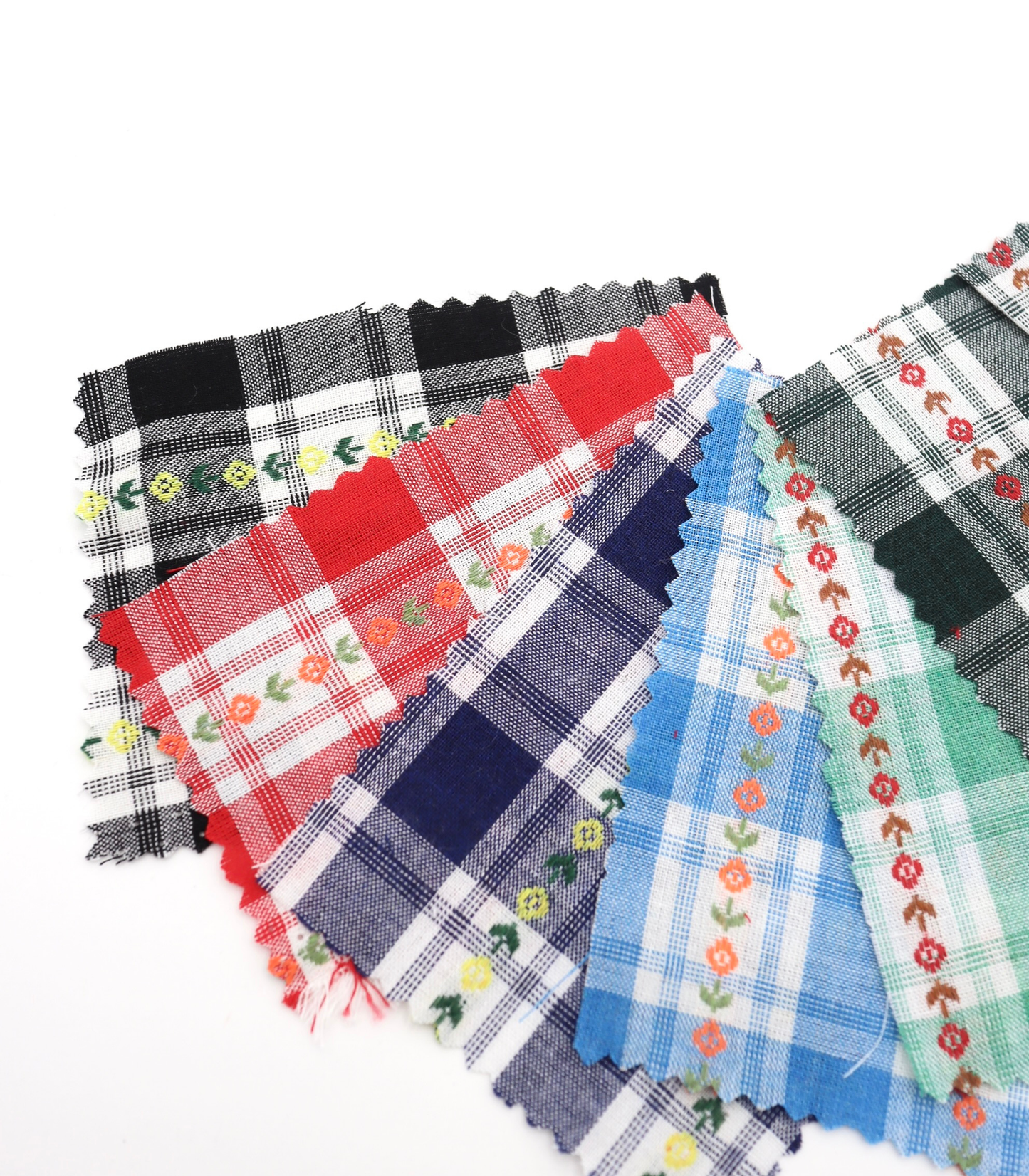 【25SS-319】ストライプ小花柄刺繍先染めタータンチェック /0.5yあたり=~ 610円