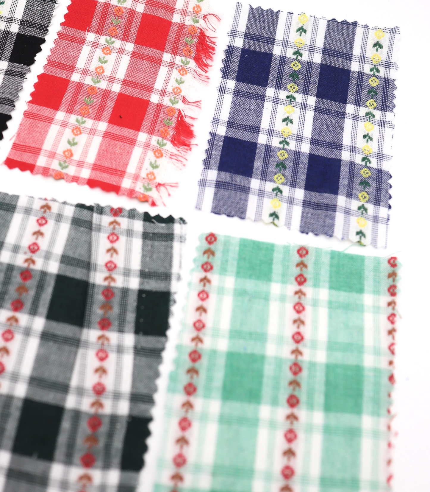 【25SS-319】ストライプ小花柄刺繍先染めタータンチェック /0.5yあたり=~ 610円