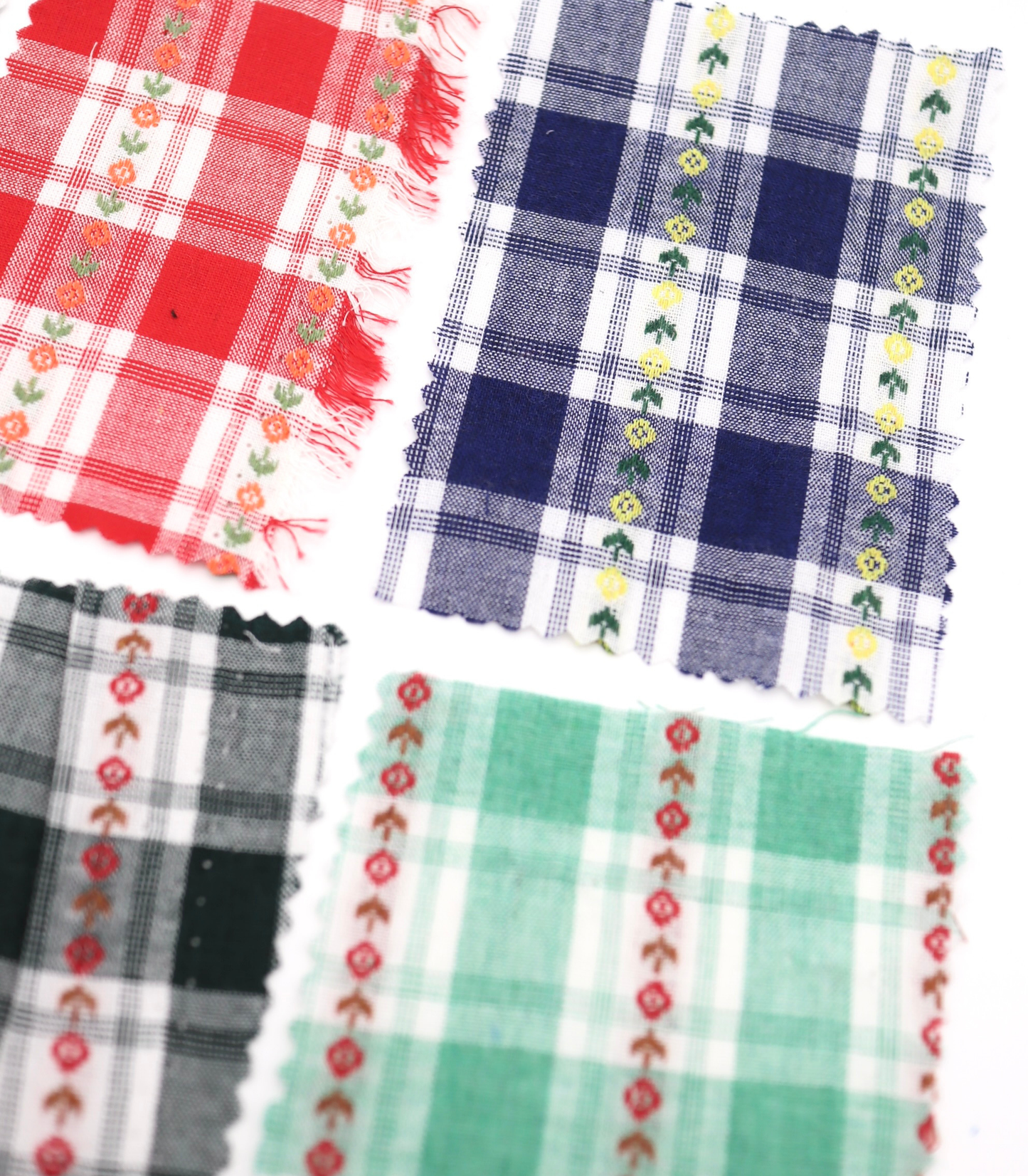 【25SS-319】ストライプ小花柄刺繍先染めタータンチェック /0.5yあたり=~ 610円