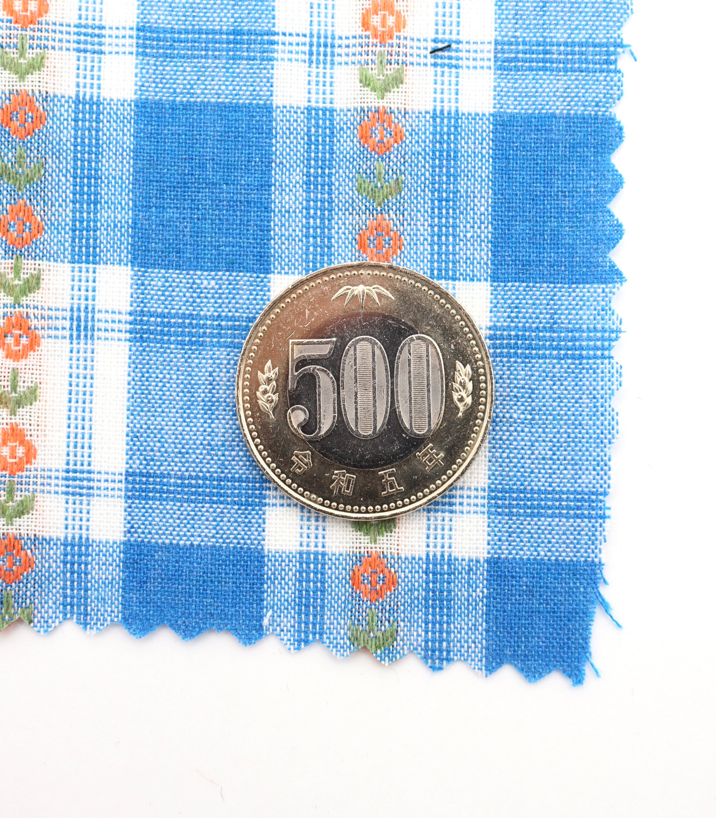 【25SS-319】ストライプ小花柄刺繍先染めタータンチェック /0.5yあたり=~ 610円