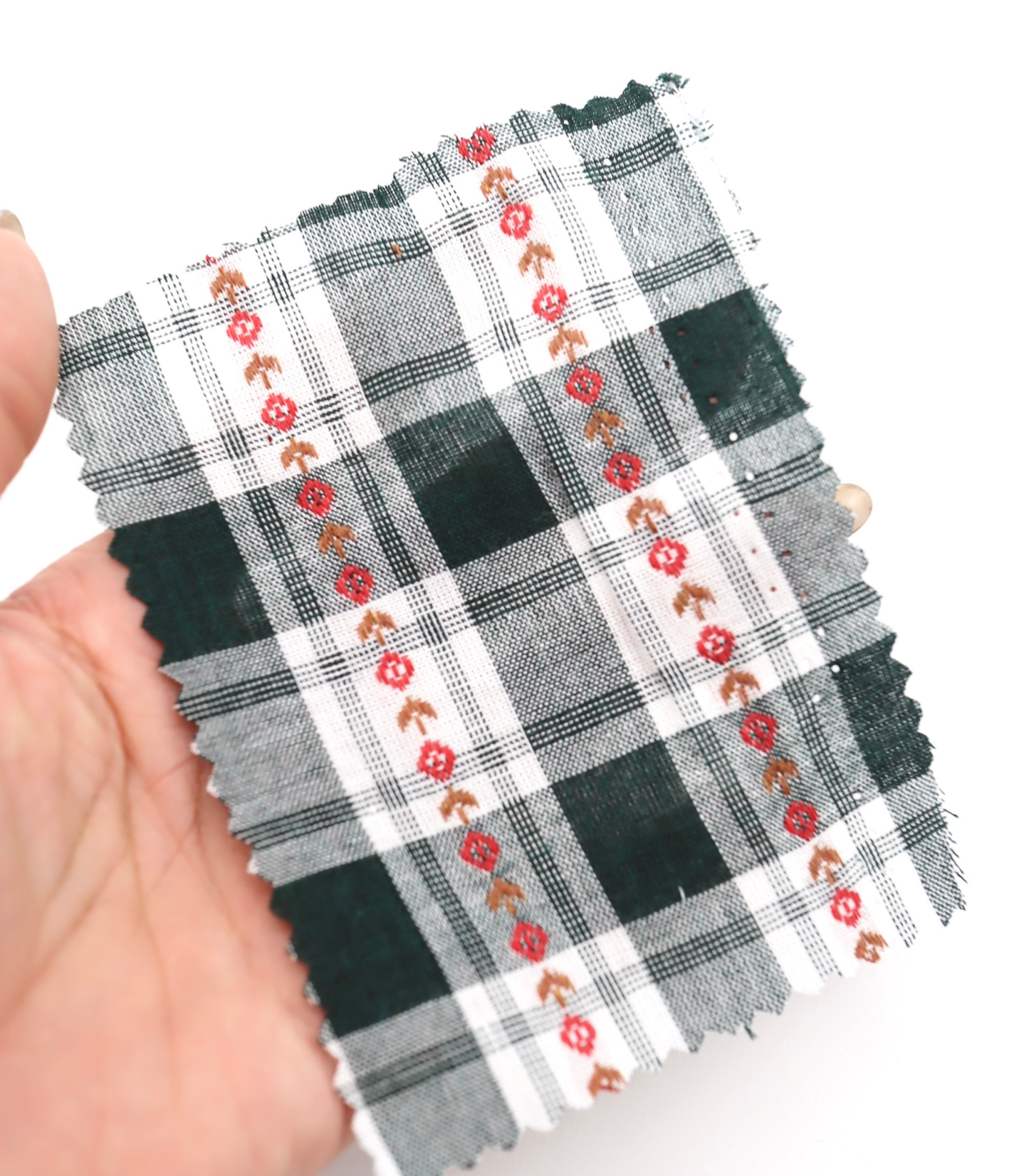 【25SS-319】ストライプ小花柄刺繍先染めタータンチェック /0.5yあたり=~ 610円