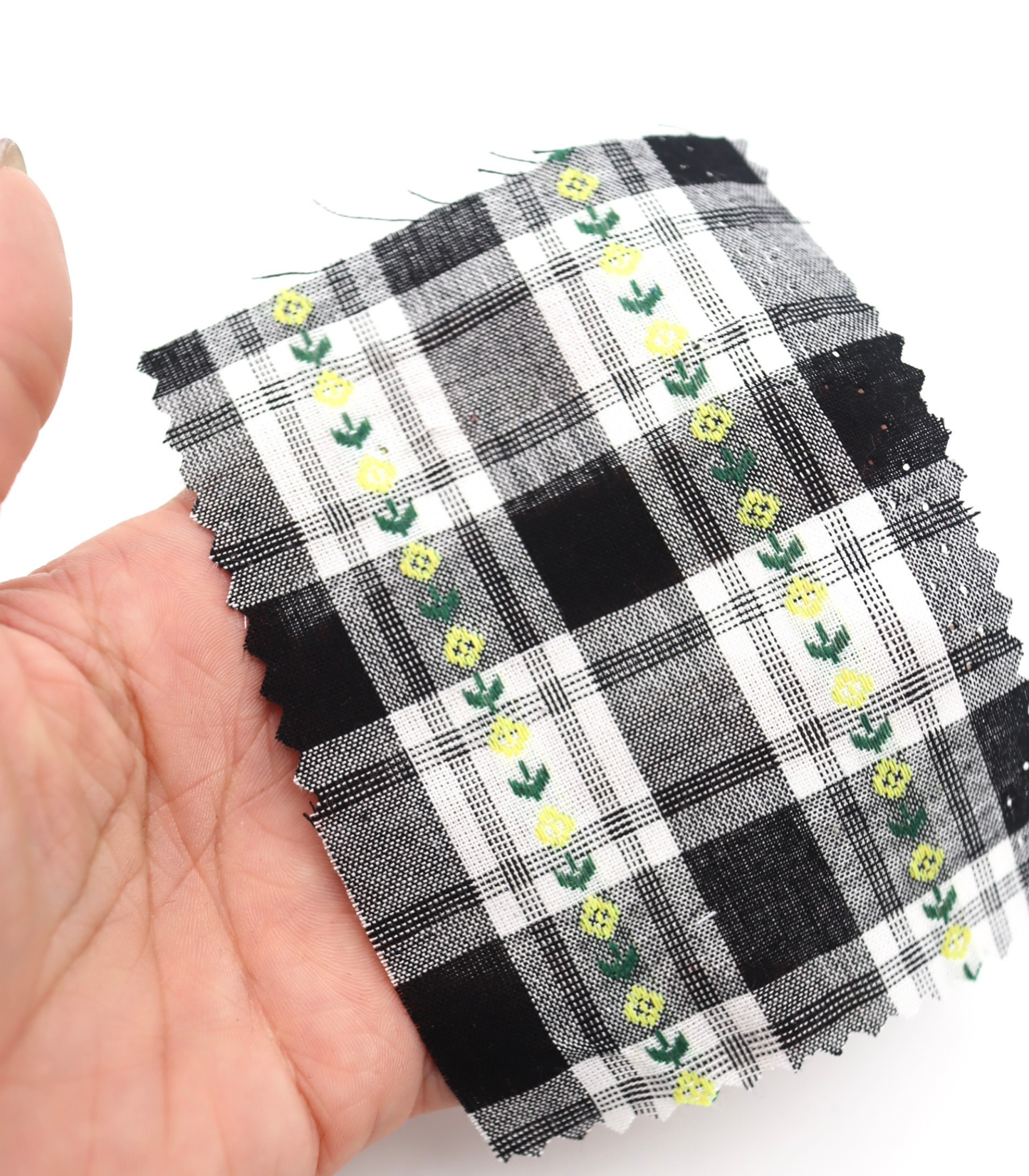 【25SS-319】ストライプ小花柄刺繍先染めタータンチェック /0.5yあたり=~ 610円