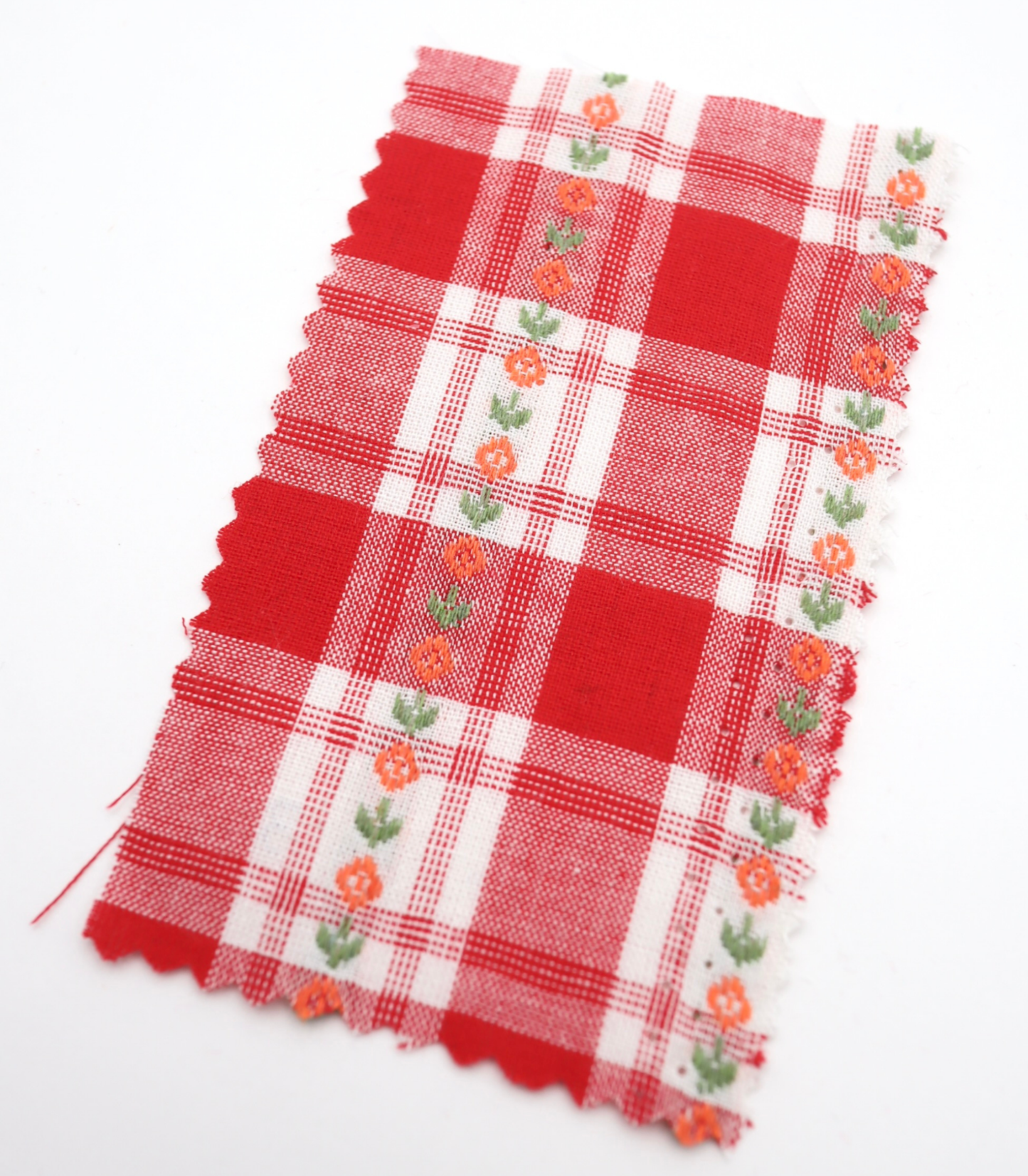 【25SS-319】ストライプ小花柄刺繍先染めタータンチェック /0.5yあたり=~ 610円