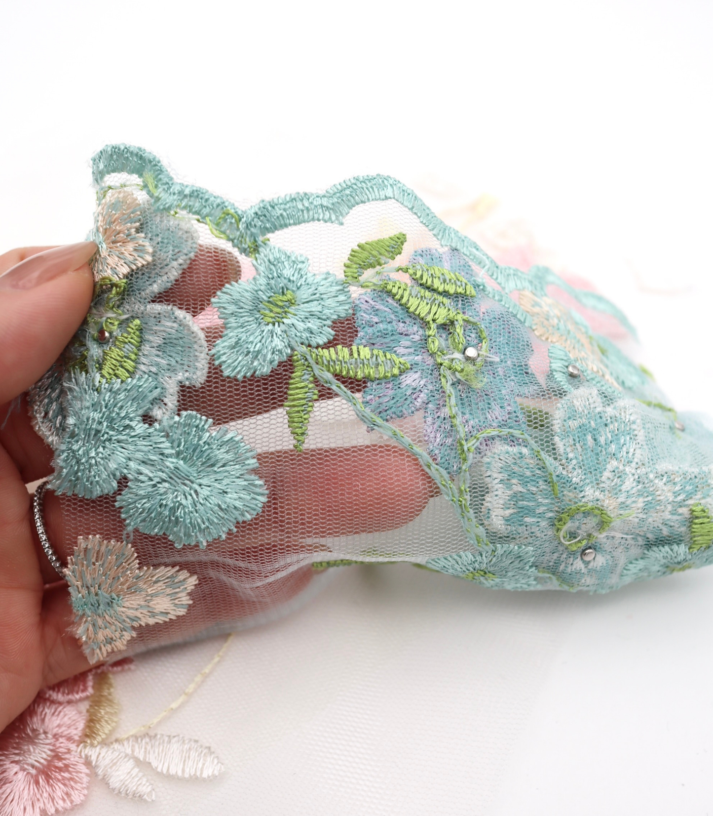 【25SS-393】立体フラワー×パールビーズ付きスカラップ刺繍チュールレース /0.5yあたり=~ 2540円