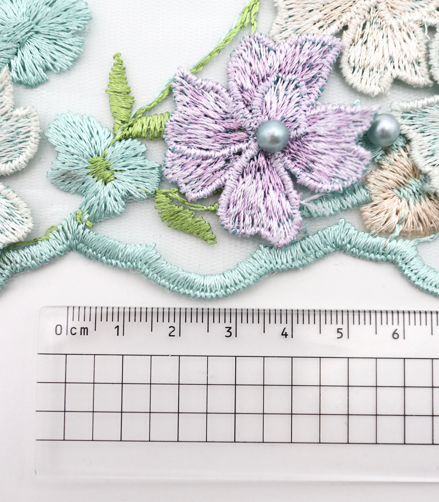【25SS-393】立体フラワー×パールビーズ付きスカラップ刺繍チュールレース /0.5yあたり=~ 2540円
