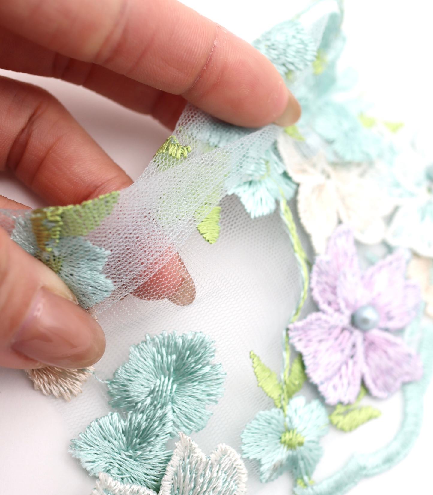 【25SS-393】立体フラワー×パールビーズ付きスカラップ刺繍チュールレース /0.5yあたり=~ 2540円