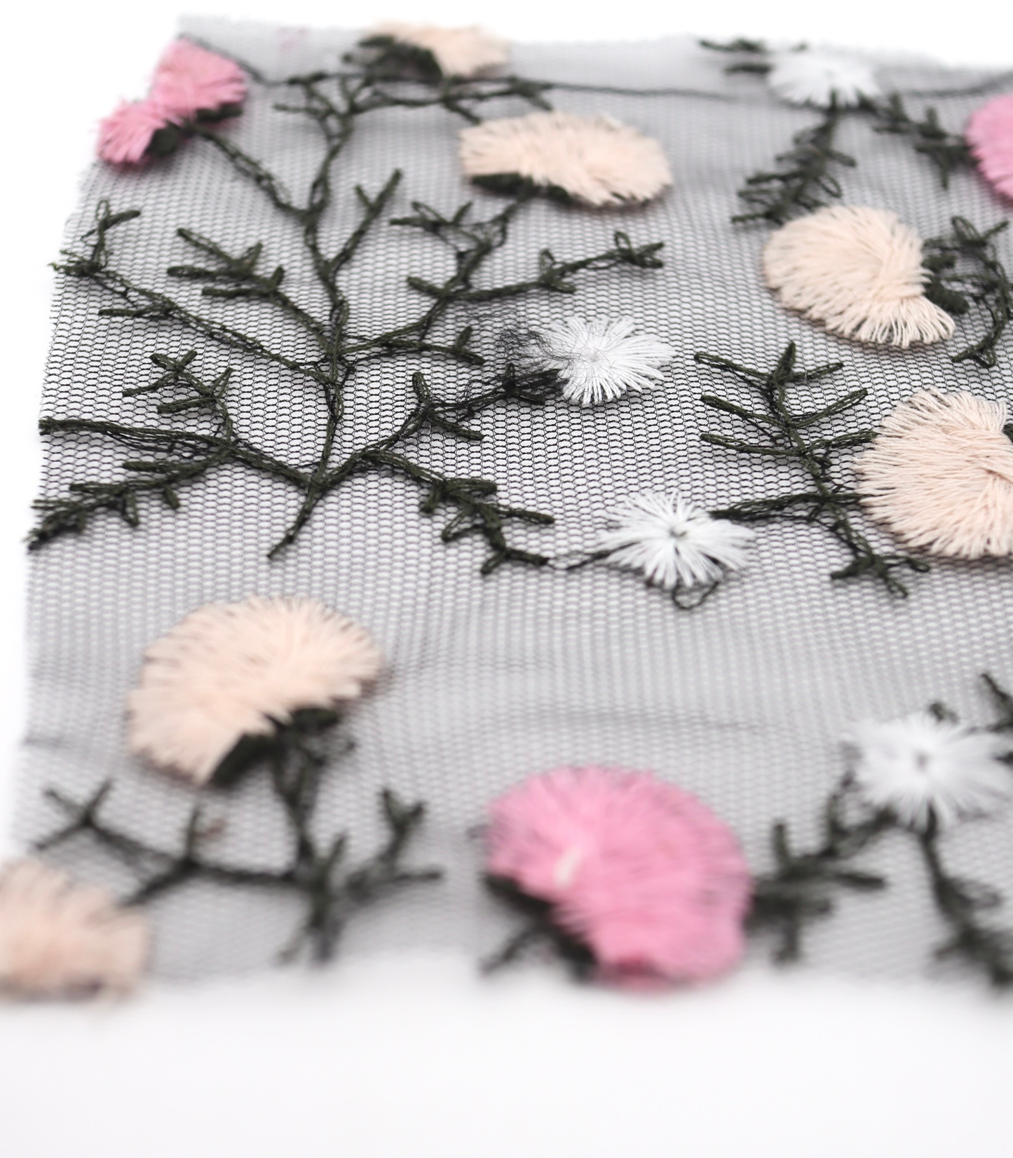 【25SS-392】フラワー刺繍チュールレース /0.5yあたり=~1250円