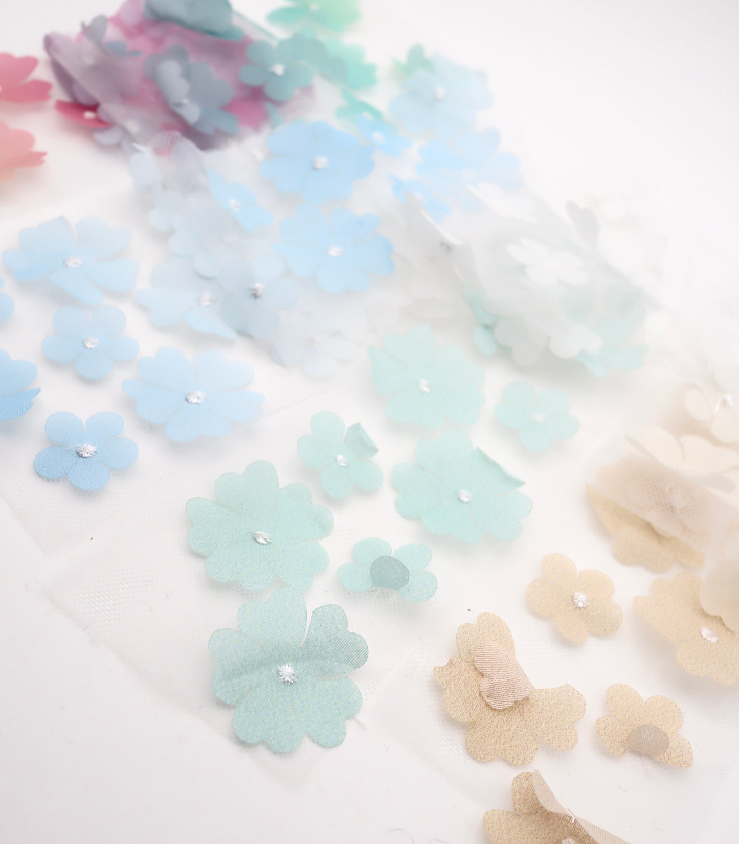 【25SS-391】グラデーション立体フラワー刺繍チュール /0.5yあたり=~1400円
