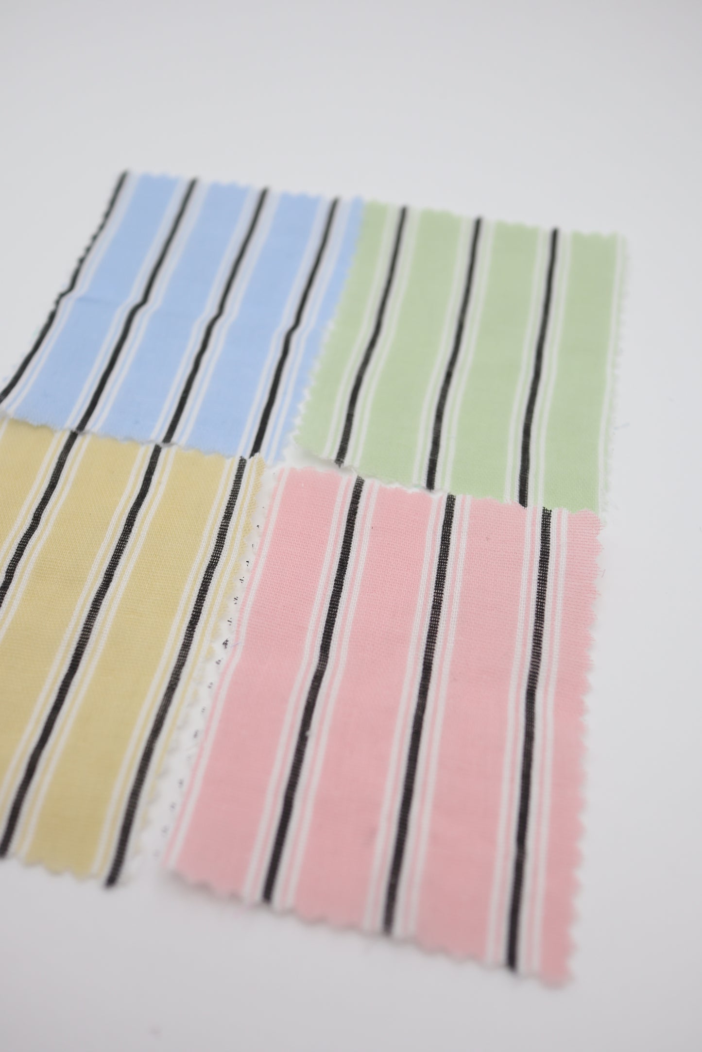【25SS-478】カラフル太ピッチストライプWガーゼ /0.5yあたり=~730円