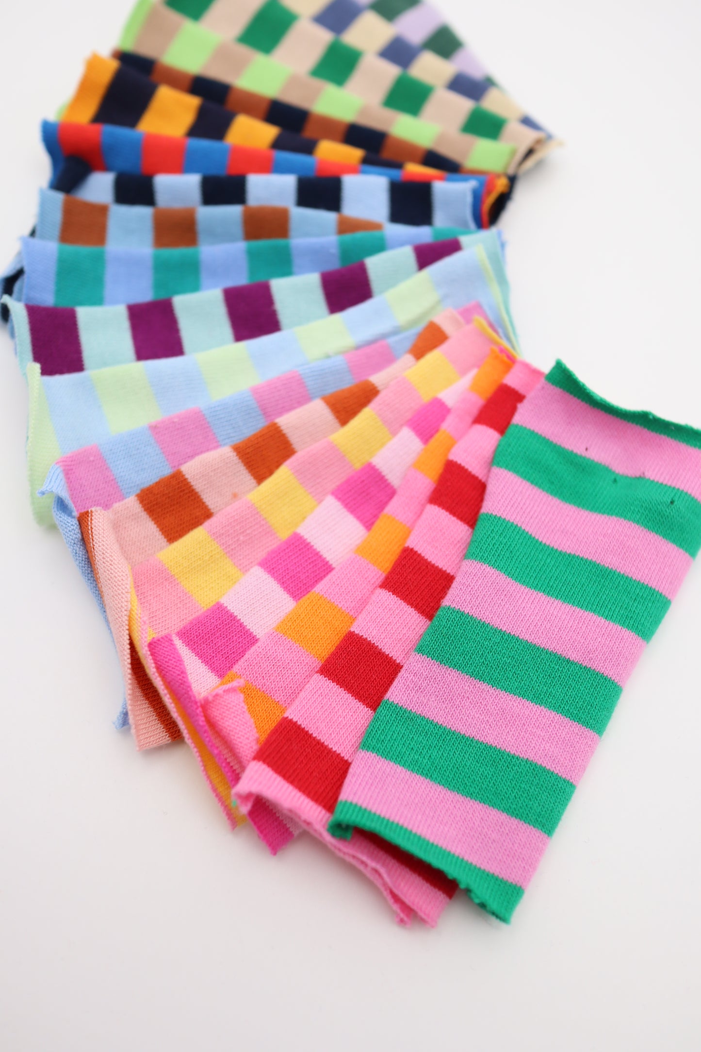 【25SS-469】カラフル中ピッチボーダー天竺ニット /0.5yあたり=~860円