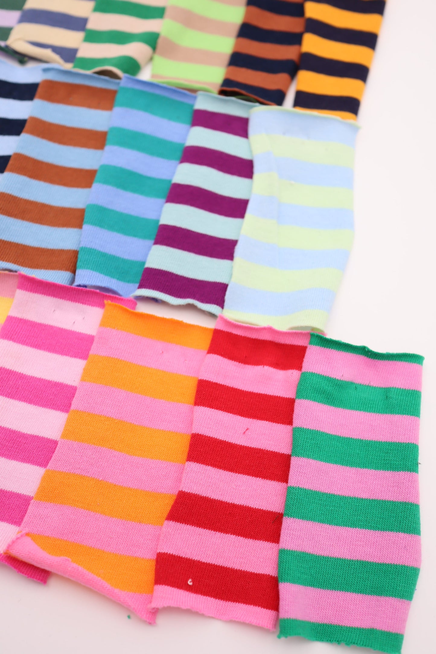 【25SS-469】カラフル中ピッチボーダー天竺ニット /0.5yあたり=~860円