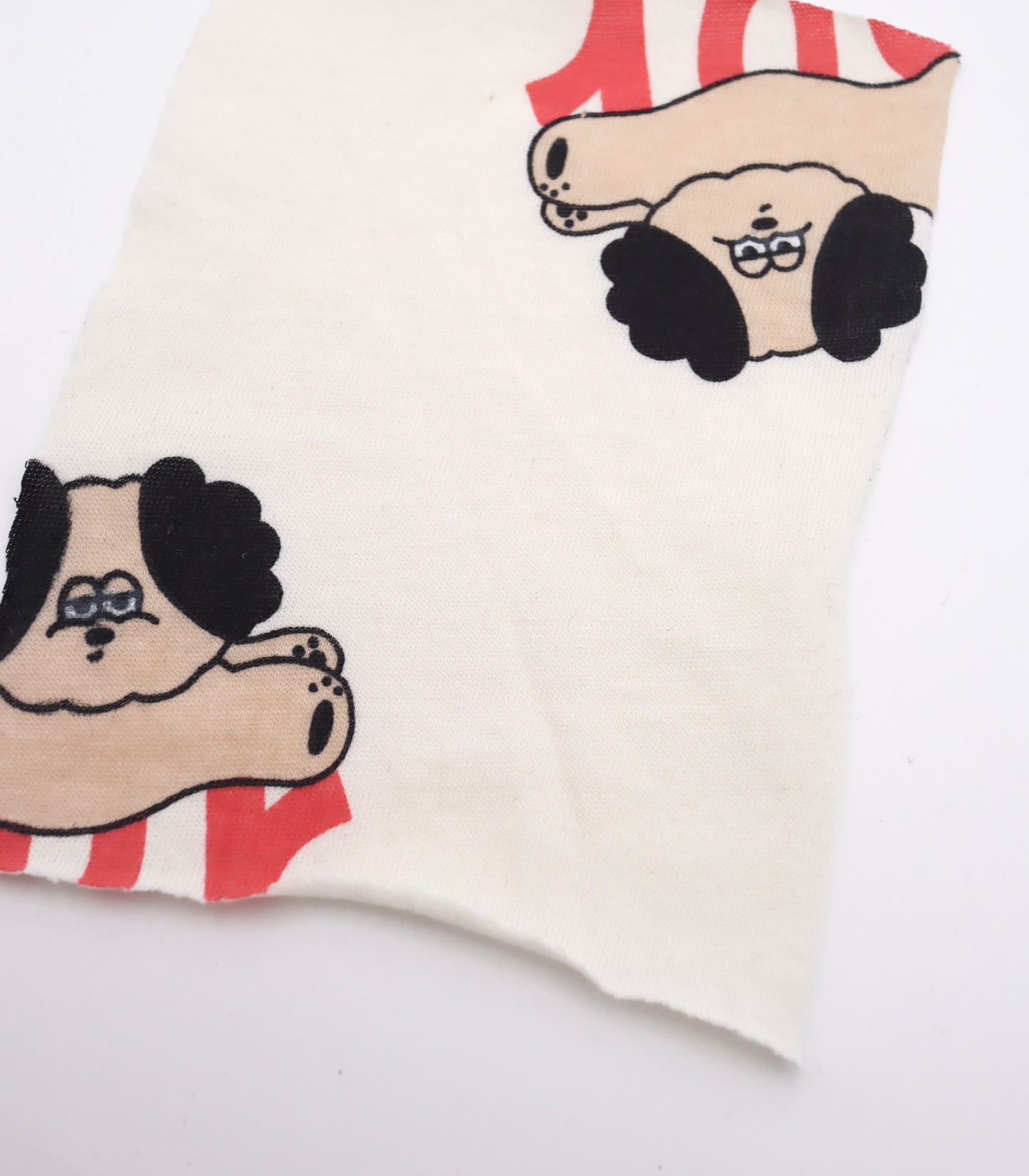 【25SS-412】眠たいワンちゃんプリント天竺ニット /0.5yあたり=~880円