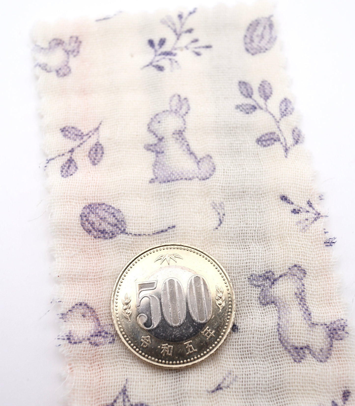 【25SS-270】リバーシブルうさぎ×マルチストライププリント接結4重ガーゼ /0.5yあたり=~1210円