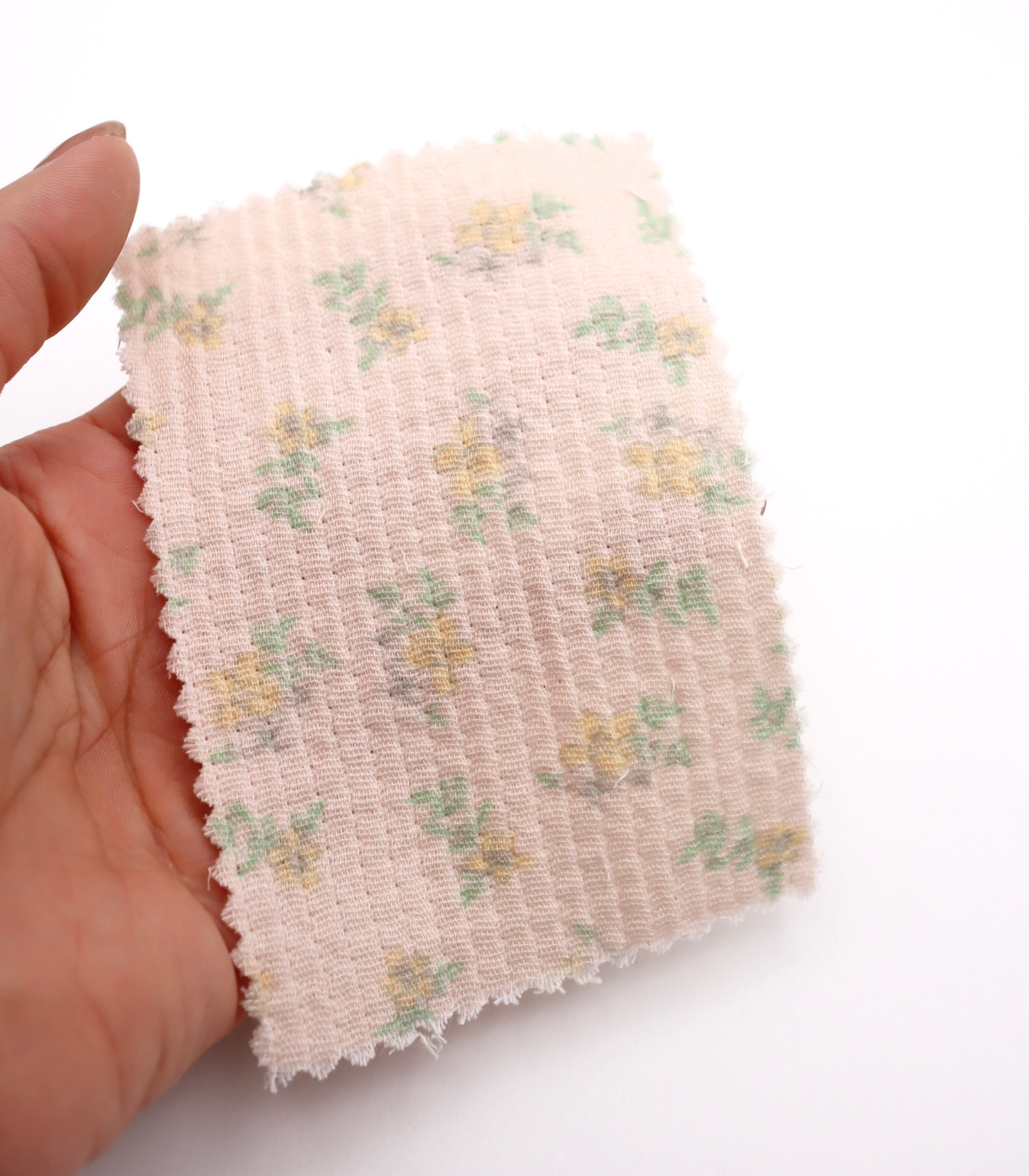 【25SS-263】小花柄プリントキルティングヌビ /0.5yあたり=~1100円