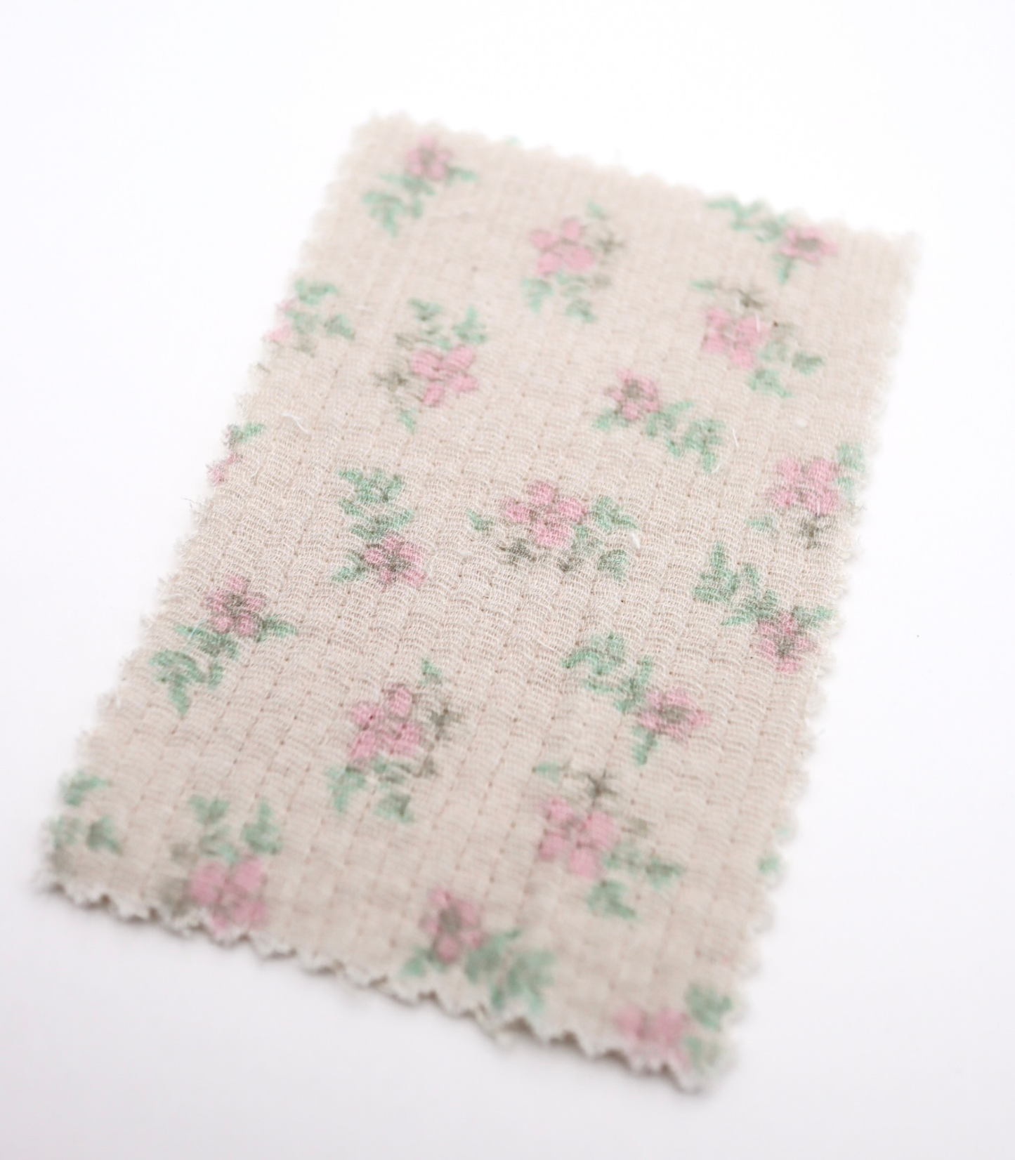 【25SS-263】小花柄プリントキルティングヌビ /0.5yあたり=~1100円