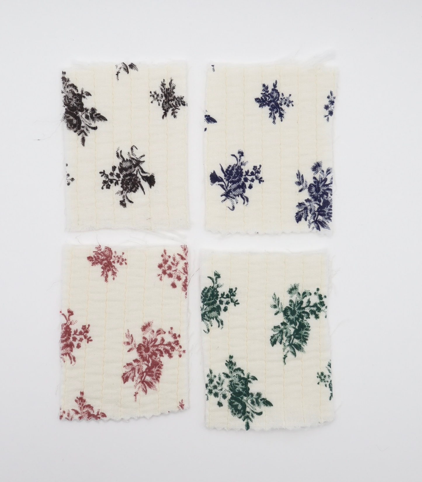 【25SS-269】小花柄プリントキルティングヌビ /0.5yあたり=~1440円