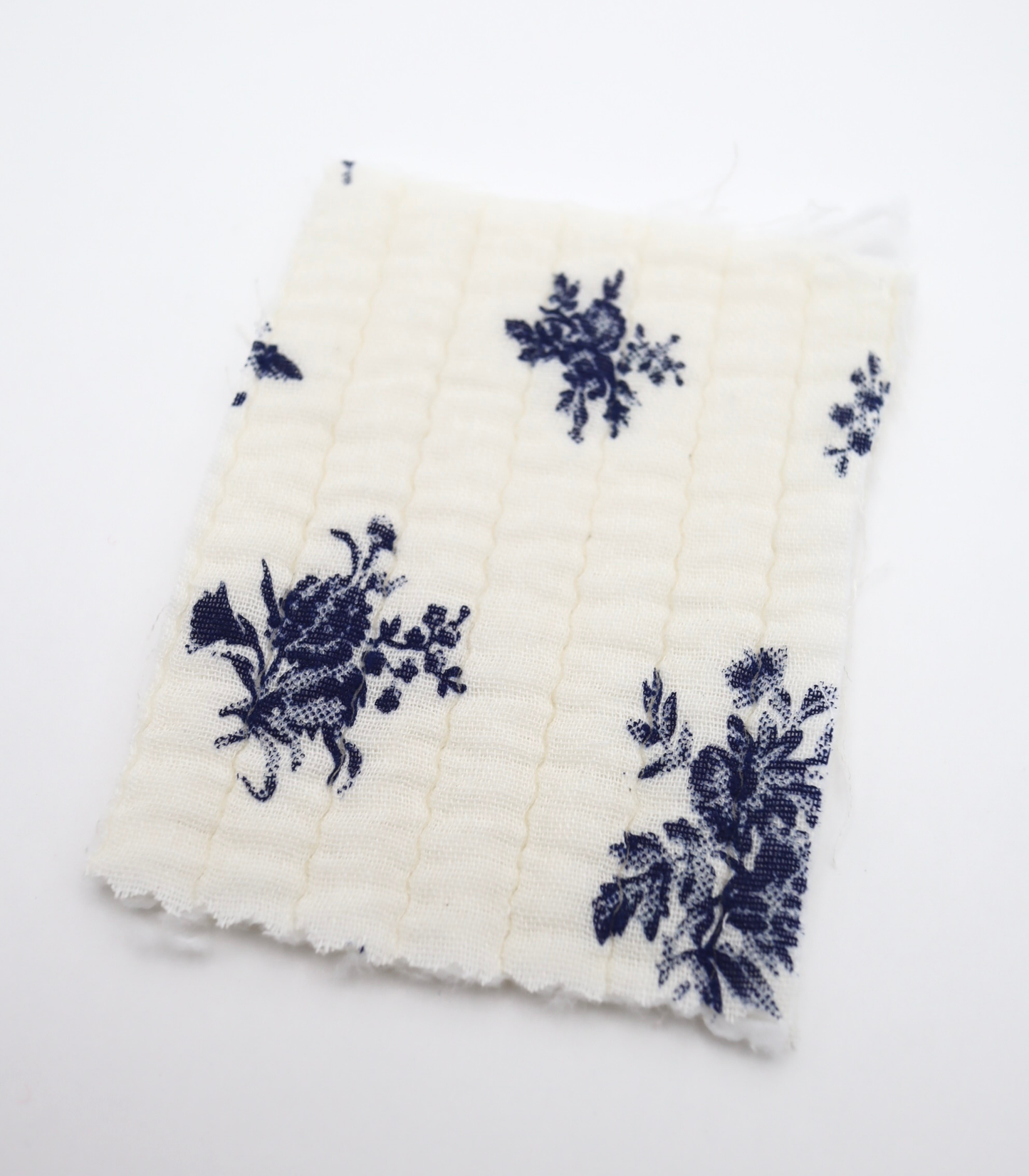 【25SS-269】小花柄プリントキルティングヌビ /0.5yあたり=~1440円