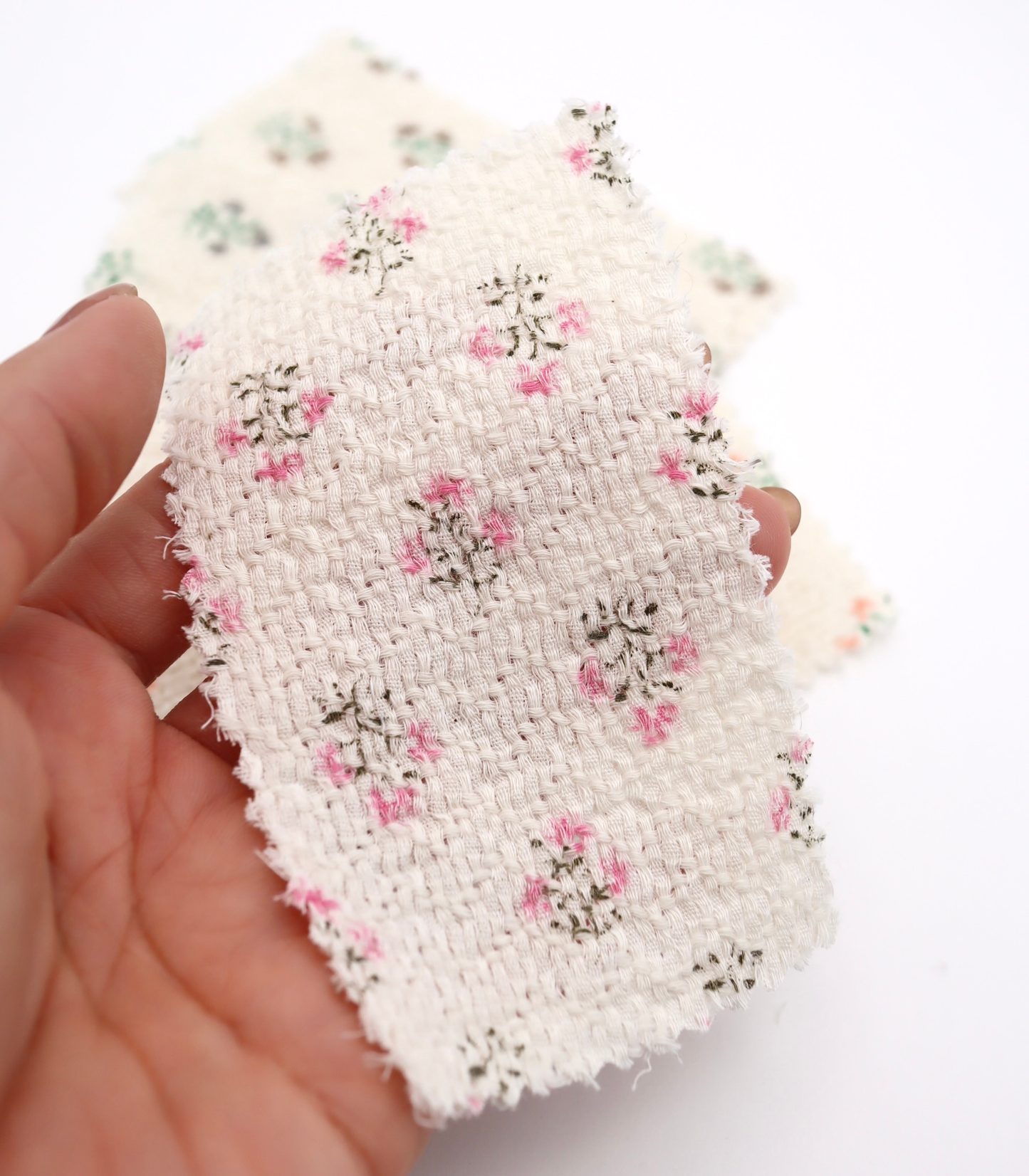 【25SS-268】小花柄プリントバスケット /0.5yあたり=~ 940円