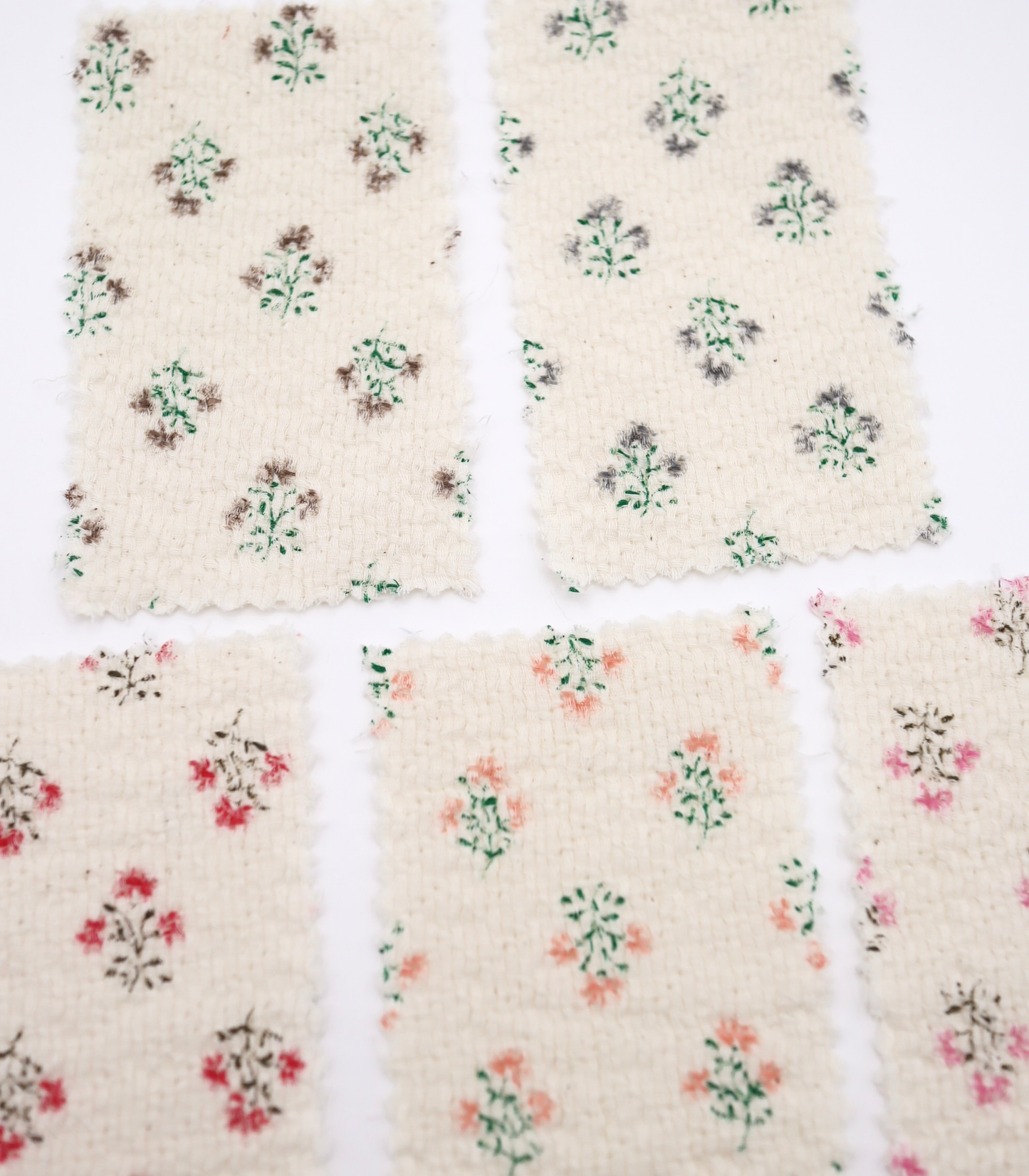 【25SS-268】小花柄プリントバスケット /0.5yあたり=~ 940円