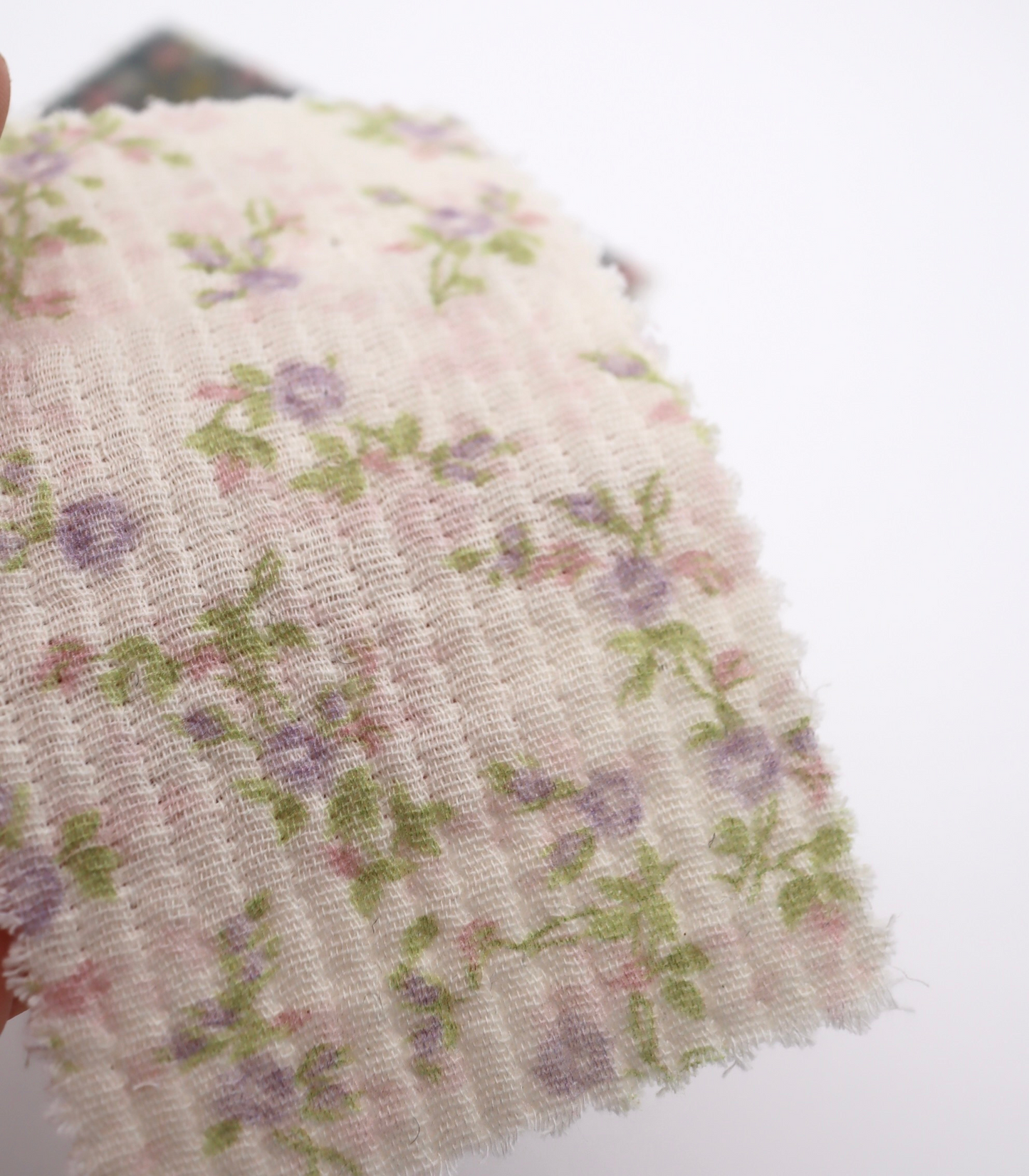 【25SS-264】小花柄プリント細キルティングヌビ /0.5yあたり=~1110円