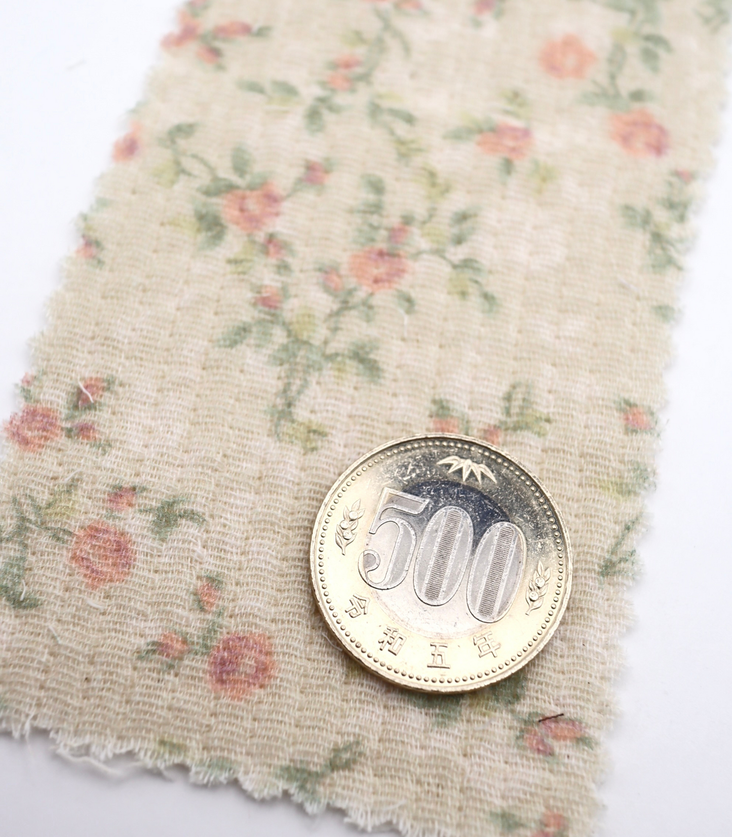 【25SS-264】小花柄プリント細キルティングヌビ /0.5yあたり=~1110円