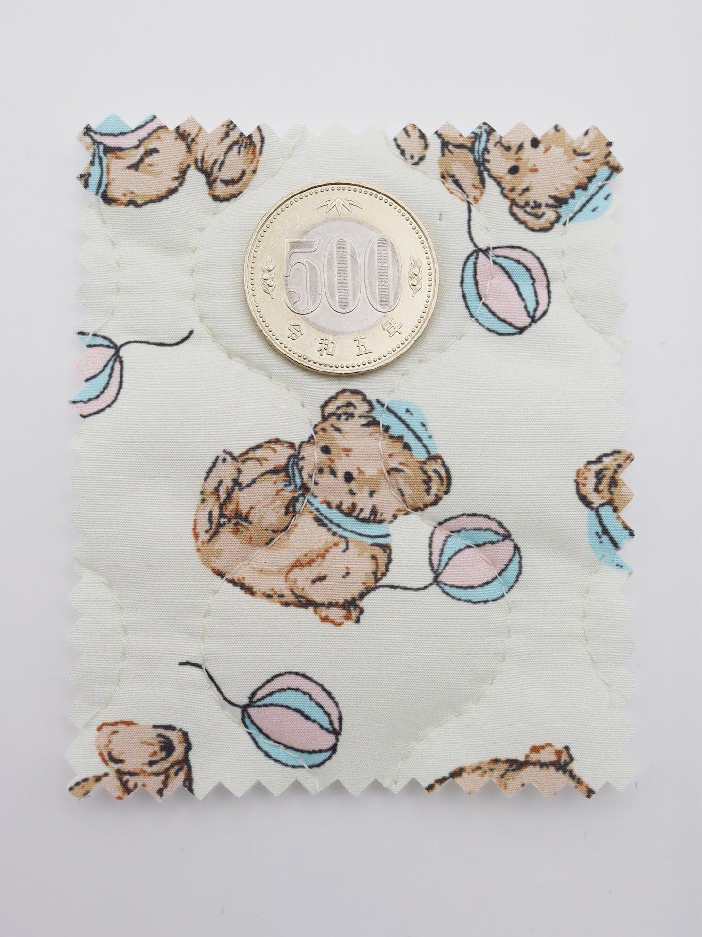 【25SS-088】くまさん×風船プリントキルティングタフタ /0.5yあたり = ~1105円