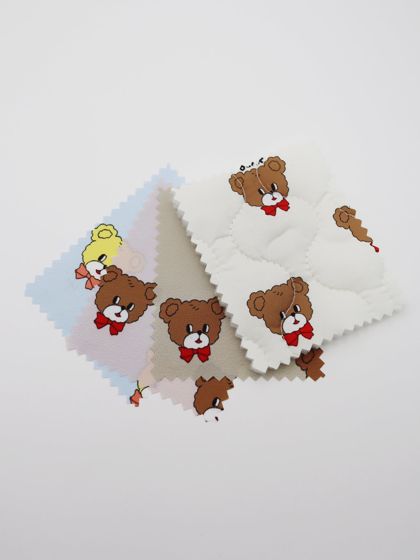 【25SS-086】よそ見くまさんプリントキルティングタフタ /0.5yあたり = ~1105円