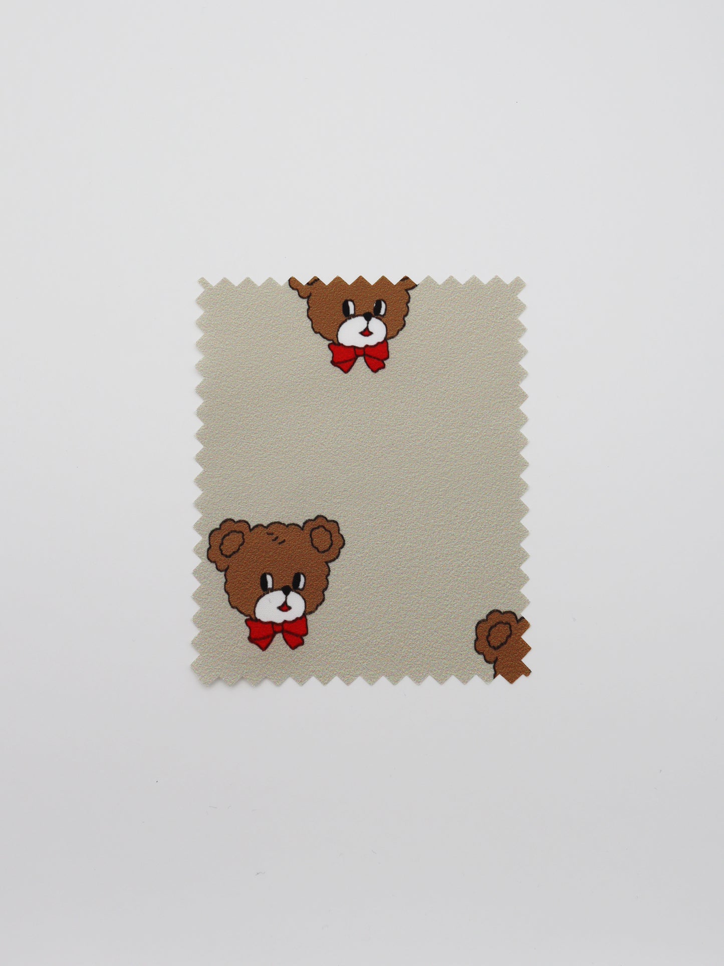 【25SS-086】よそ見くまさんプリントキルティングタフタ /0.5yあたり = ~1105円