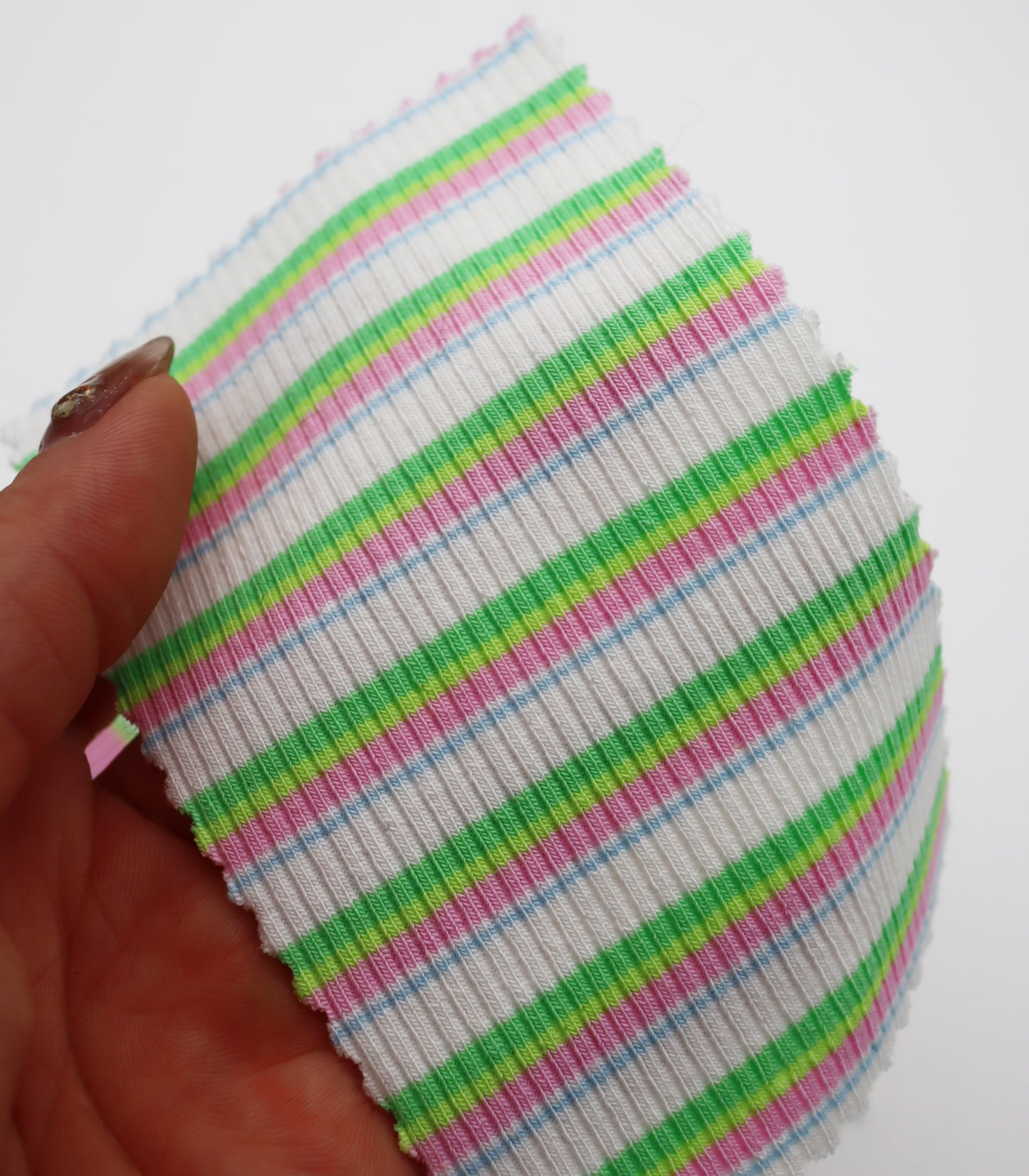 【25SS-366】先染めマルチボーダーテレコニット /0.5yあたり = ~900円