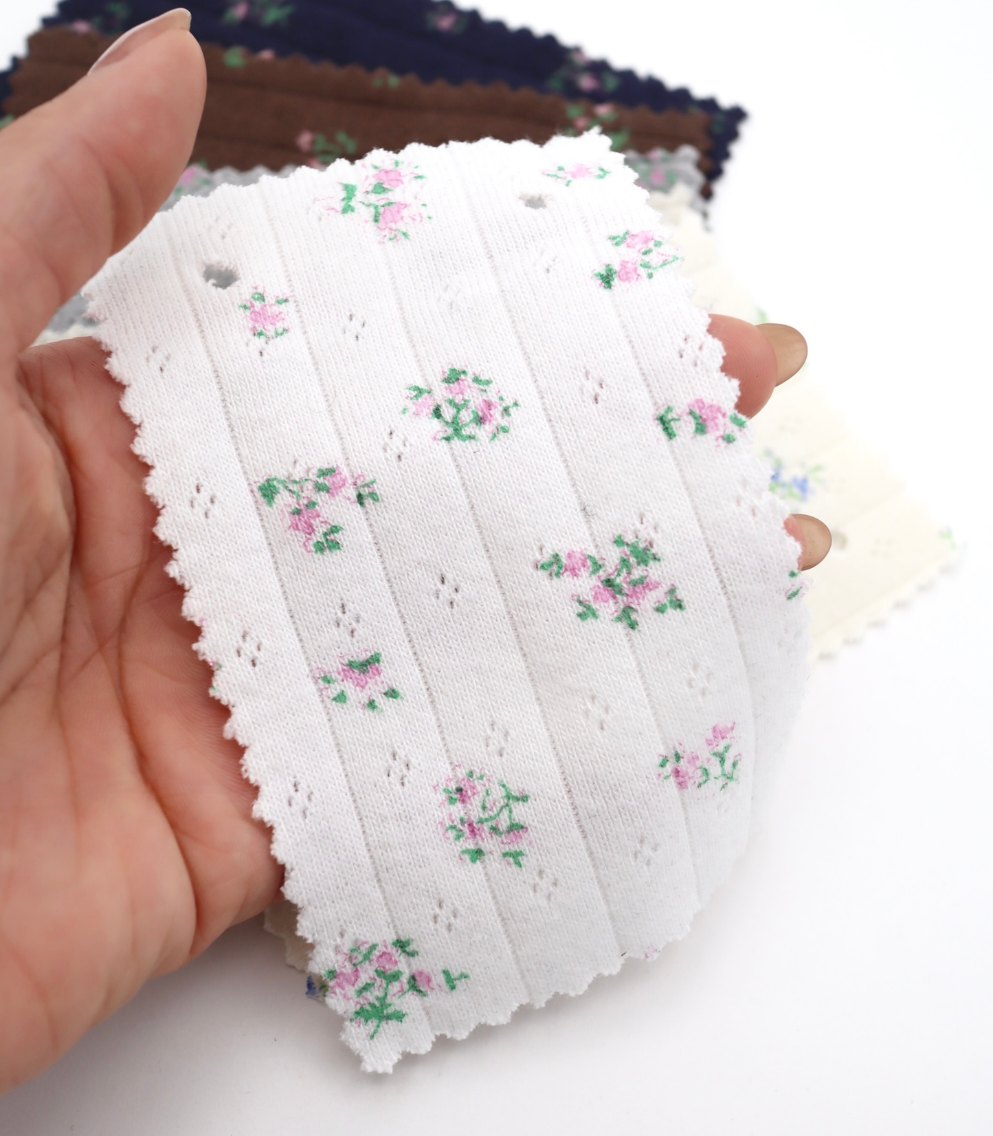 【25SS-416】花柄プリント針抜きニット /0.5yあたり=~1005円