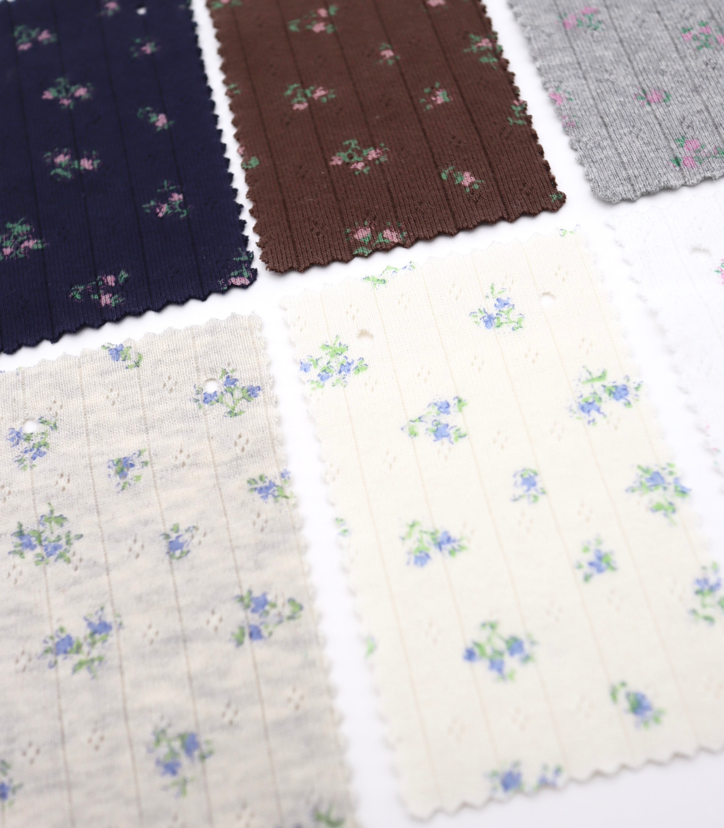 【25SS-416】花柄プリント針抜きニット /0.5yあたり=~1005円