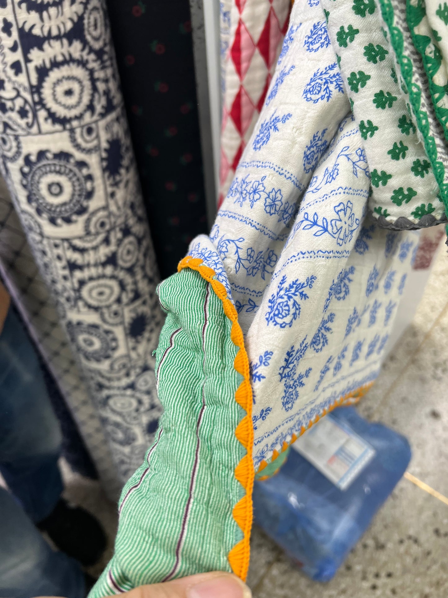 【25SS-277】リバーシブルフラワー×ストライププリント4重接結ガーゼ /0.5yあたり=~1320円