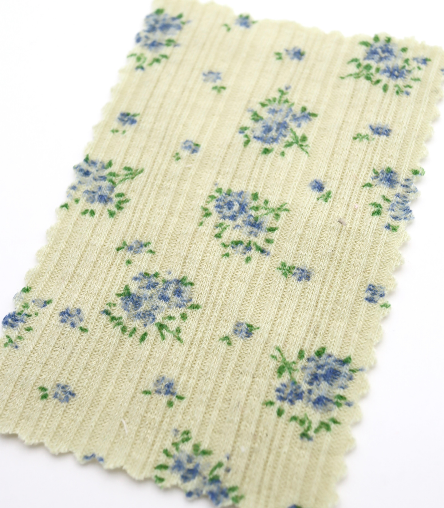 【25SS-197】小花柄プリントランダムテレコ /0.5yあたり=~820円