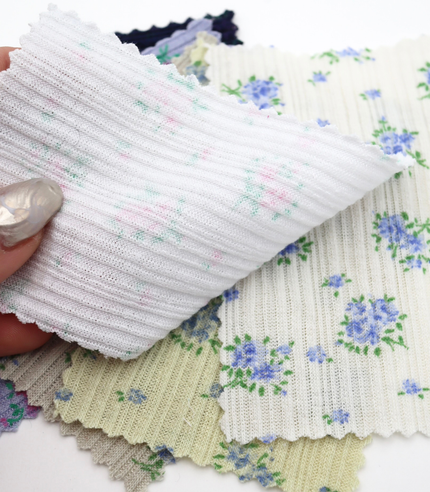【25SS-197】小花柄プリントランダムテレコ /0.5yあたり=~820円