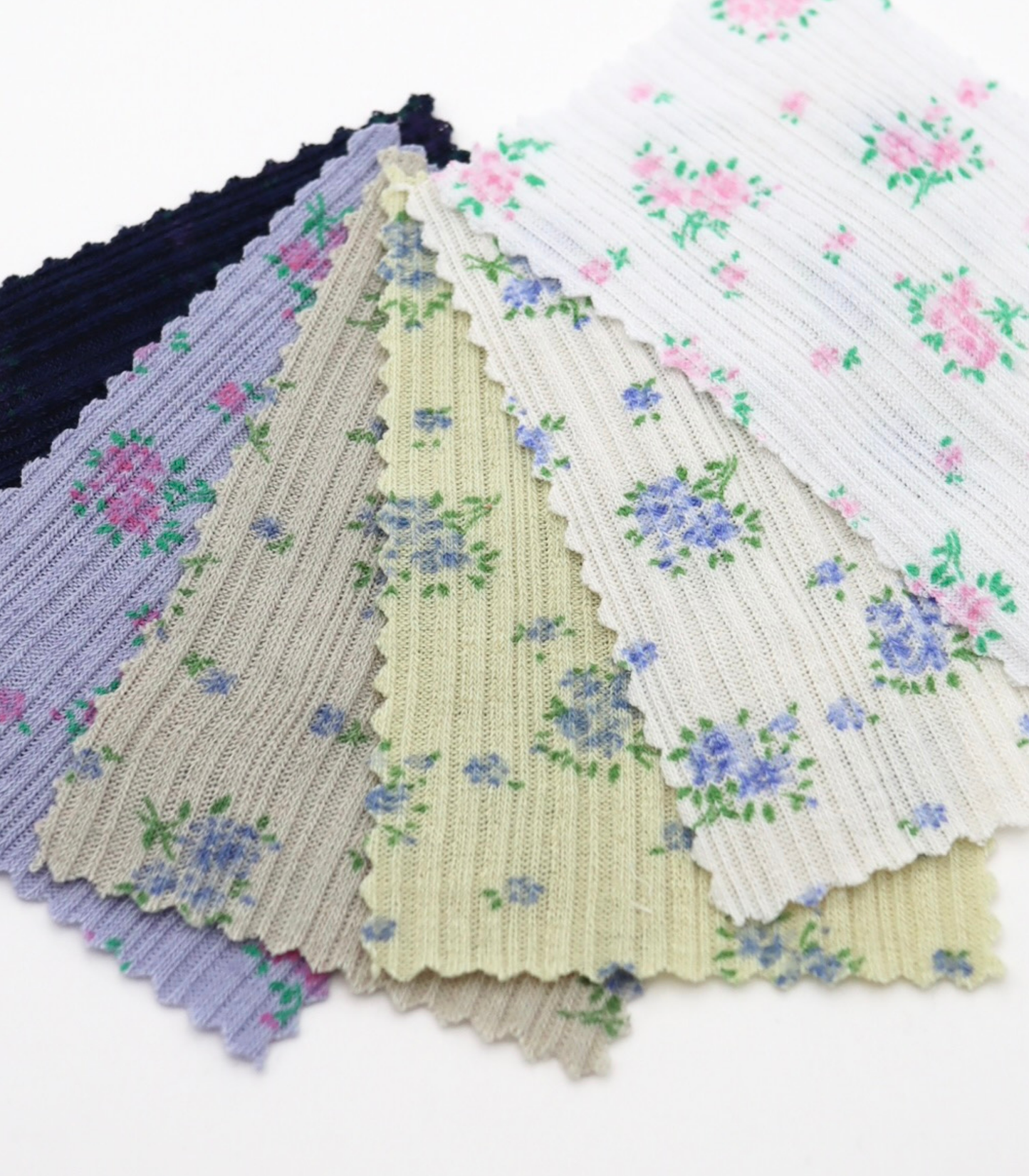 【25SS-197】小花柄プリントランダムテレコ /0.5yあたり=~820円