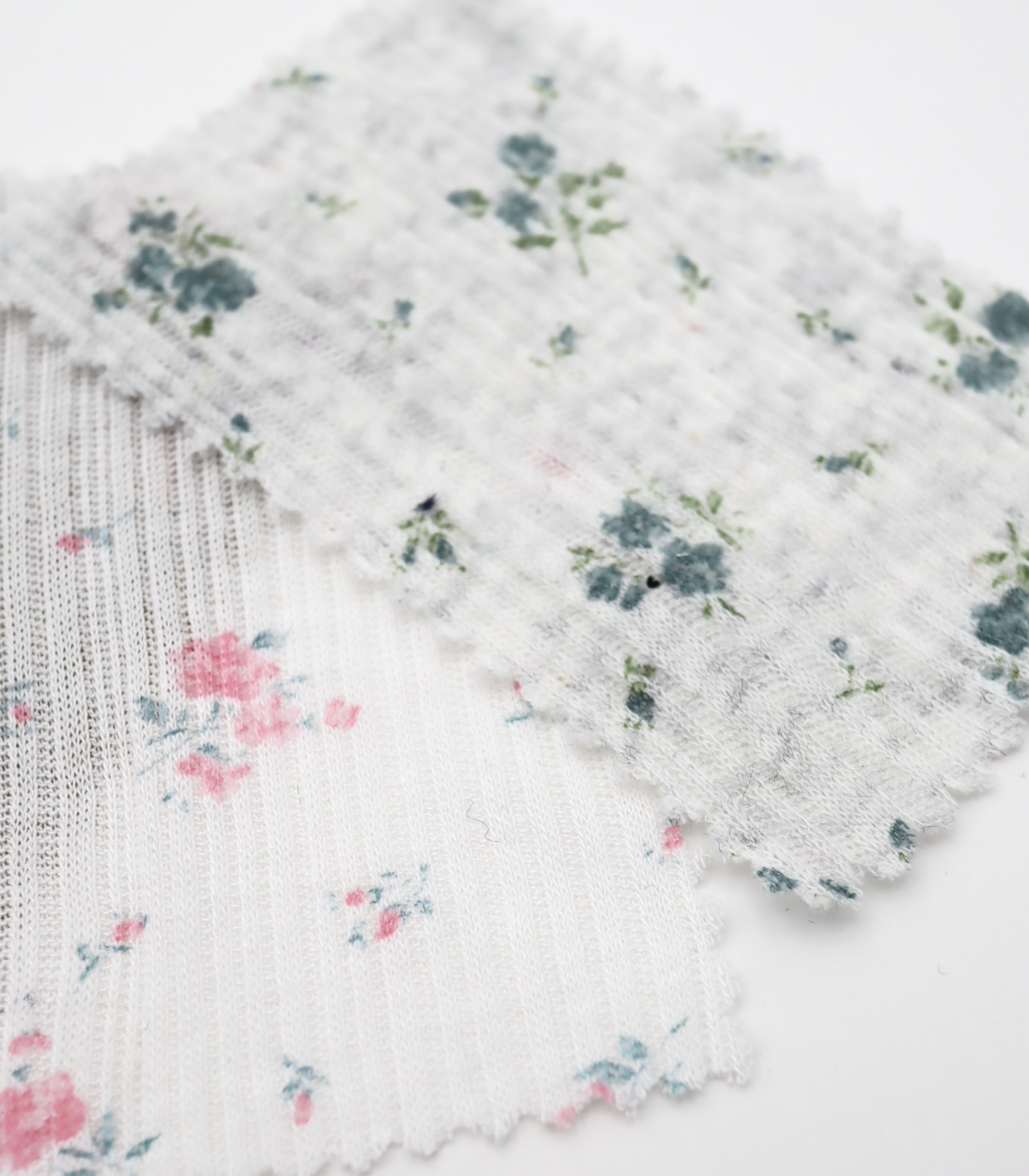 【25SS-195】小花柄プリントランダムテレコ /0.5yあたり=~670円