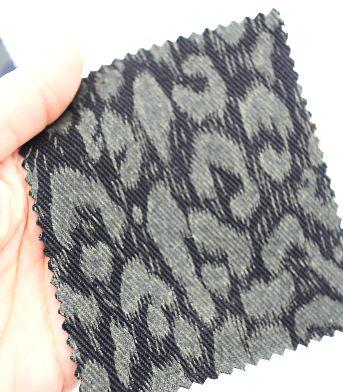 【25SS-221】ヒョウ柄プリントツイル /0.5yあたり=~1170円