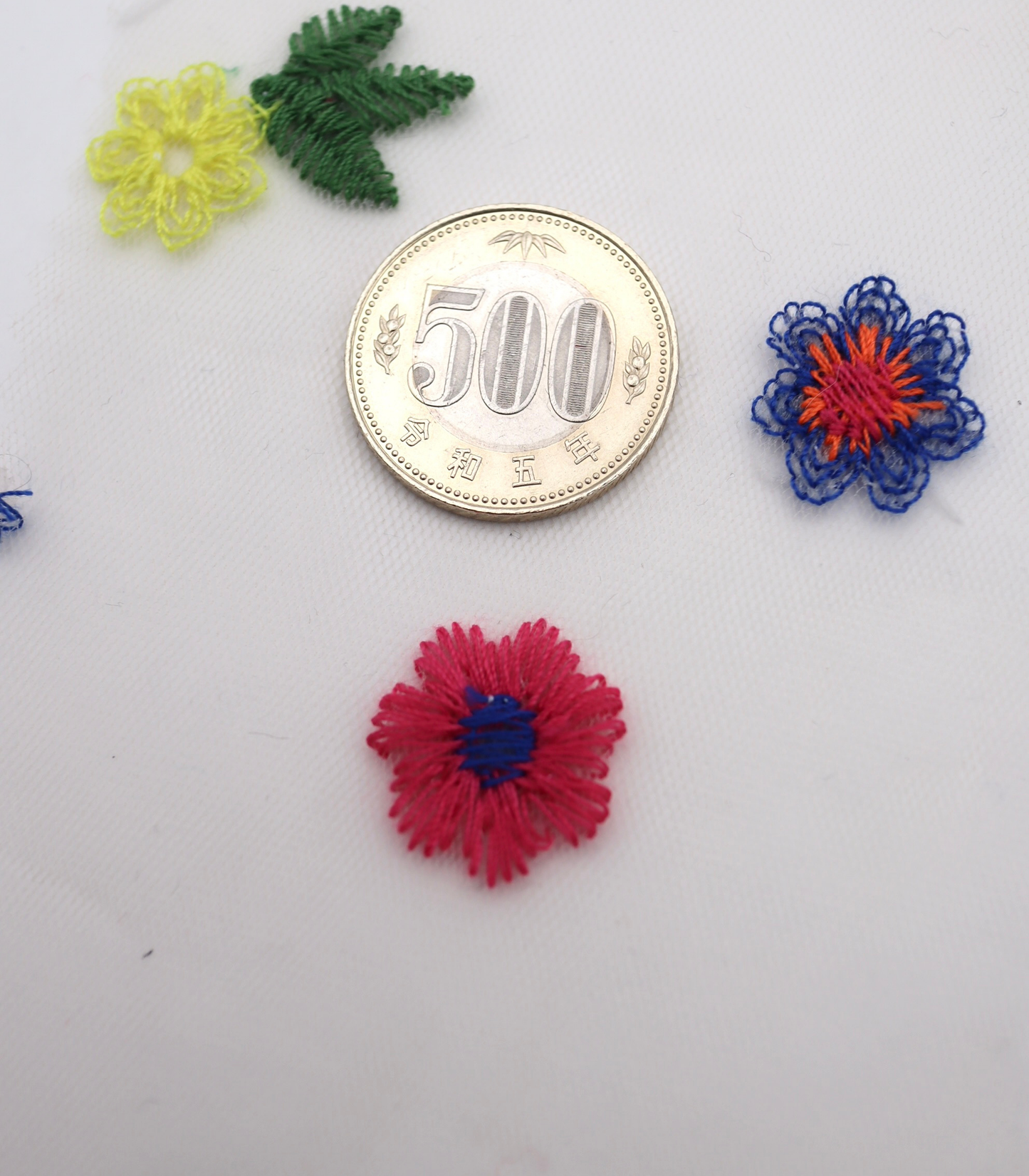 【25SS-455】カラフルフラワー刺繍チュール /0.5yあたり=~1320円
