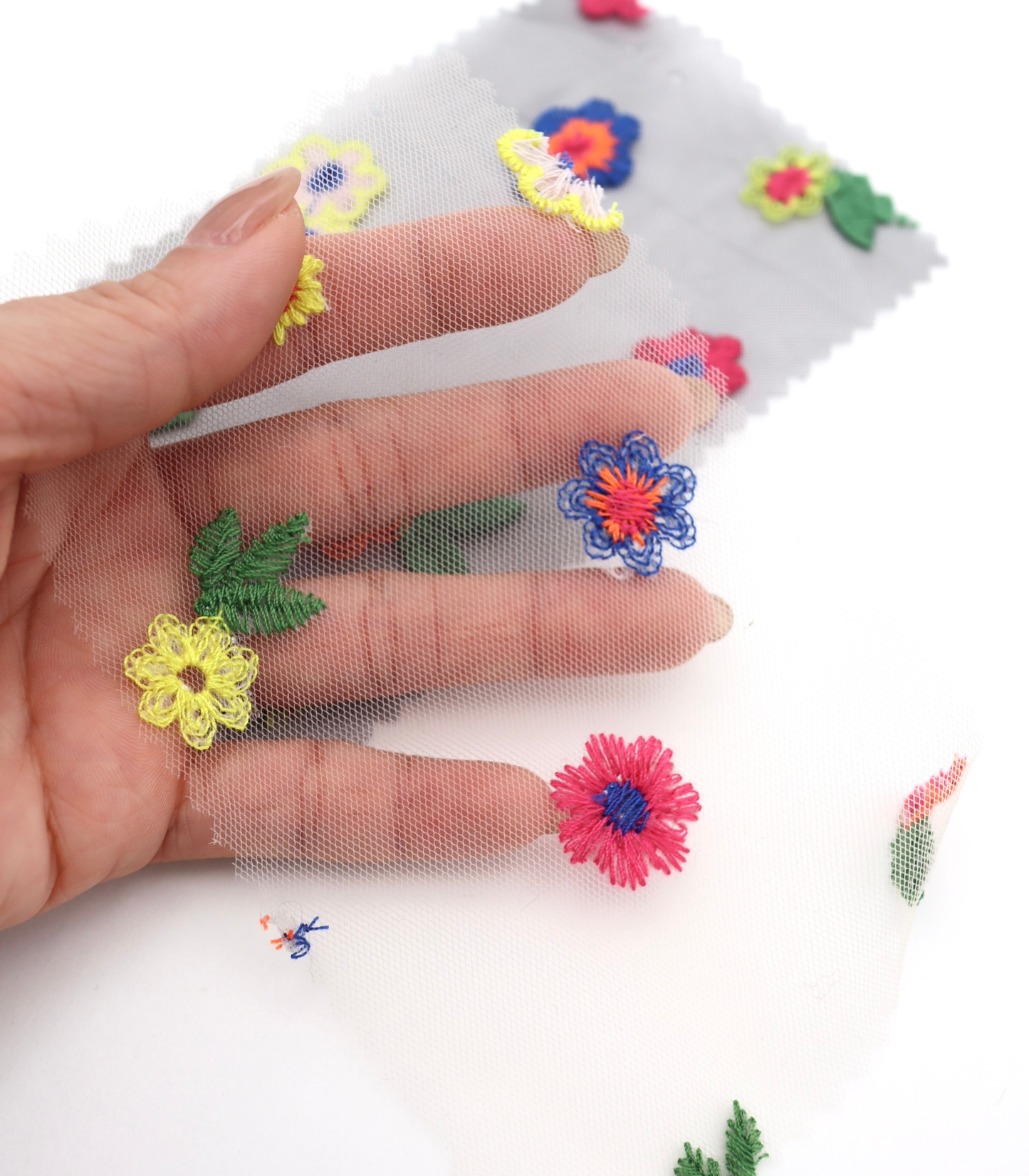【25SS-455】カラフルフラワー刺繍チュール /0.5yあたり=~1320円