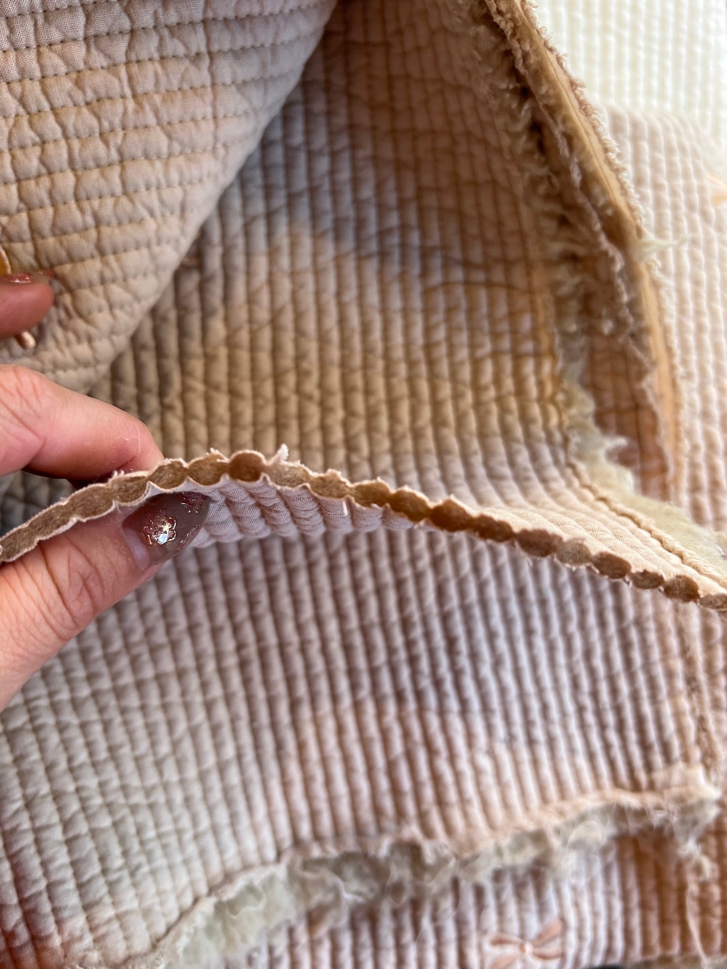 韓国キルティング生地リボン刺繍イブル厚さベージュ