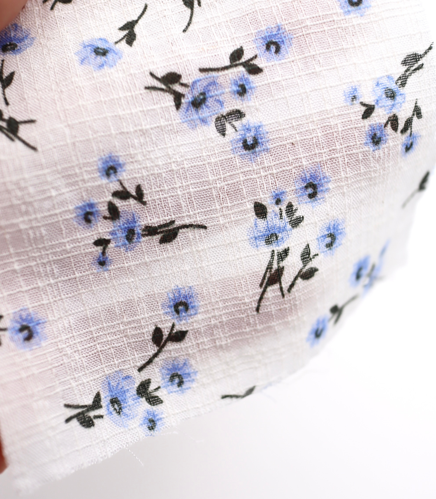 【25SS-438】小花柄プリントブッチャー /0.5yあたり=~630円