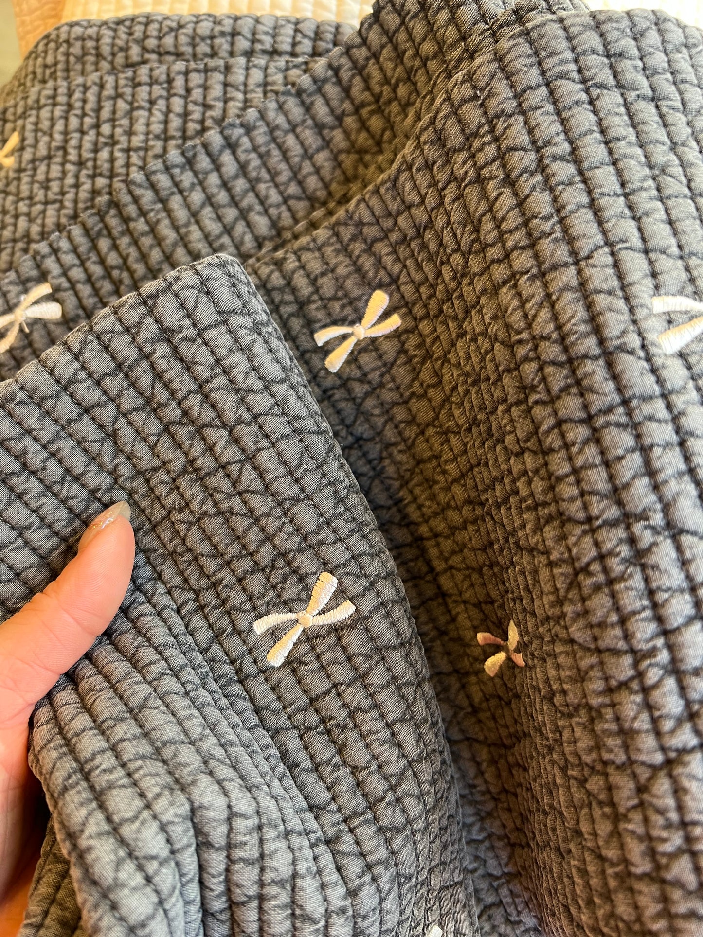 韓国キルティング生地リボン刺繍イブル グレー