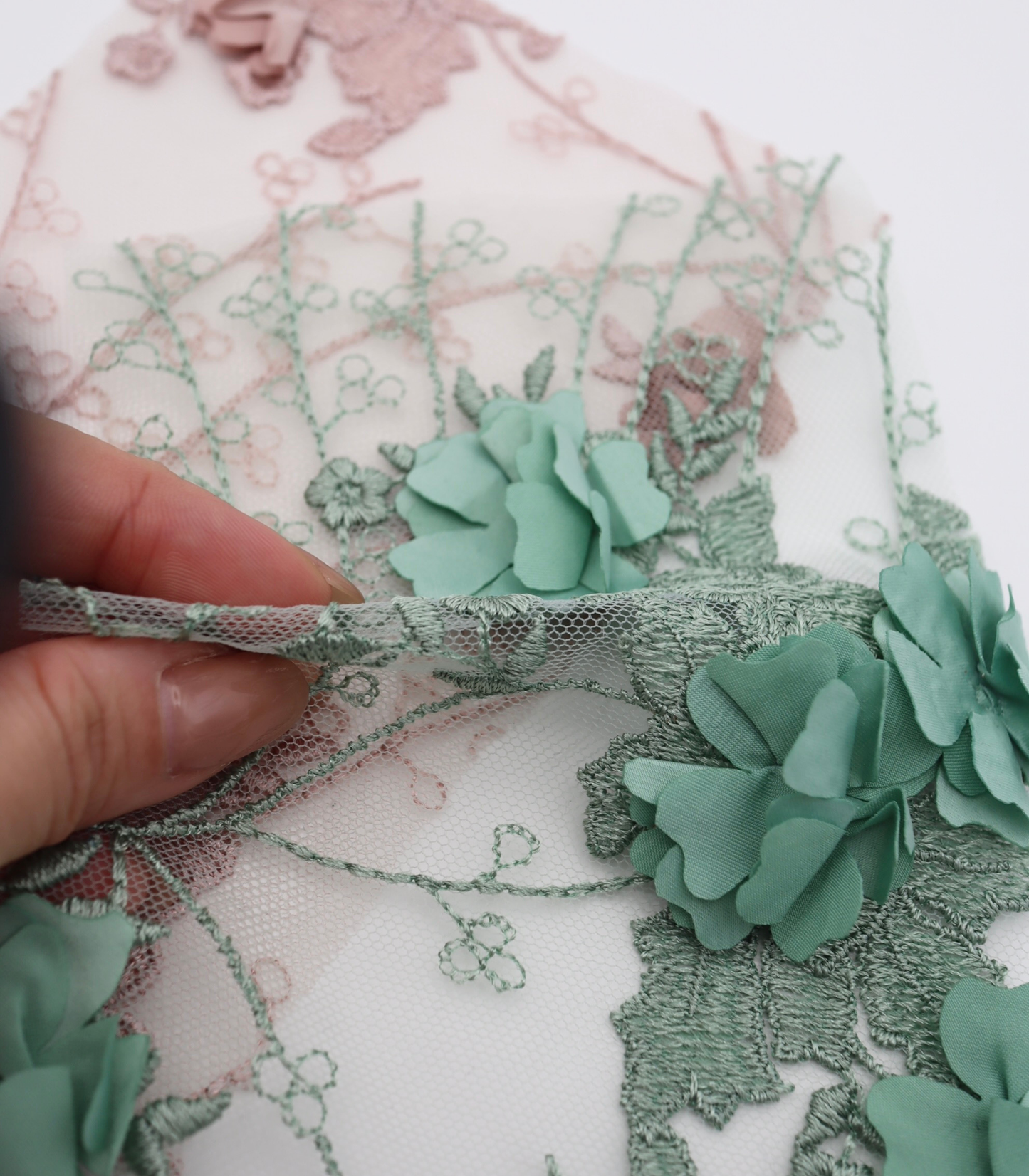 【25SS-382】立体フラワー付き刺繍チュール /0.5yあたり=~2570円